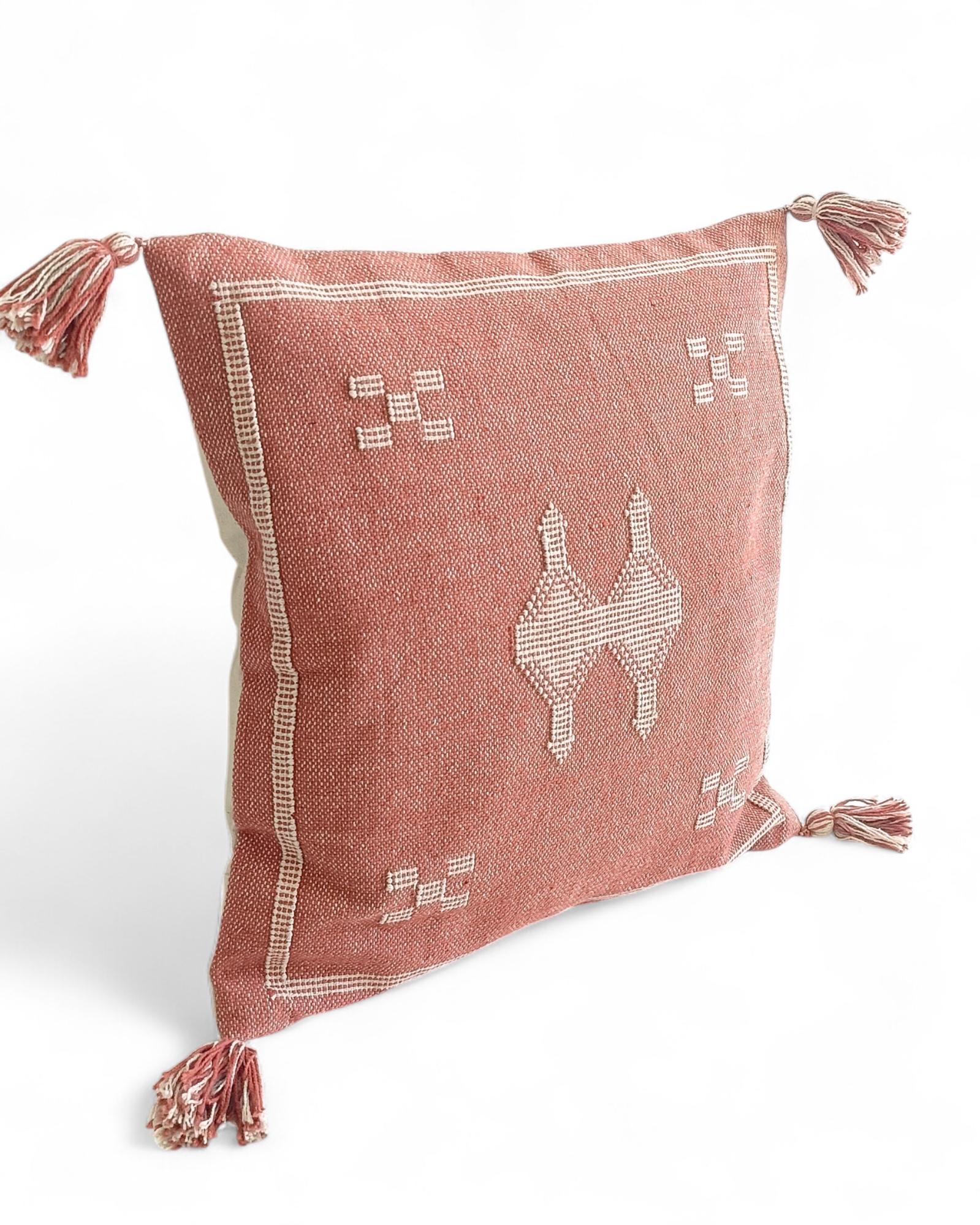 XXIe siècle et contemporain Coussin en lin marocain tissé à la main rose et crème de style Sotogrande en vente