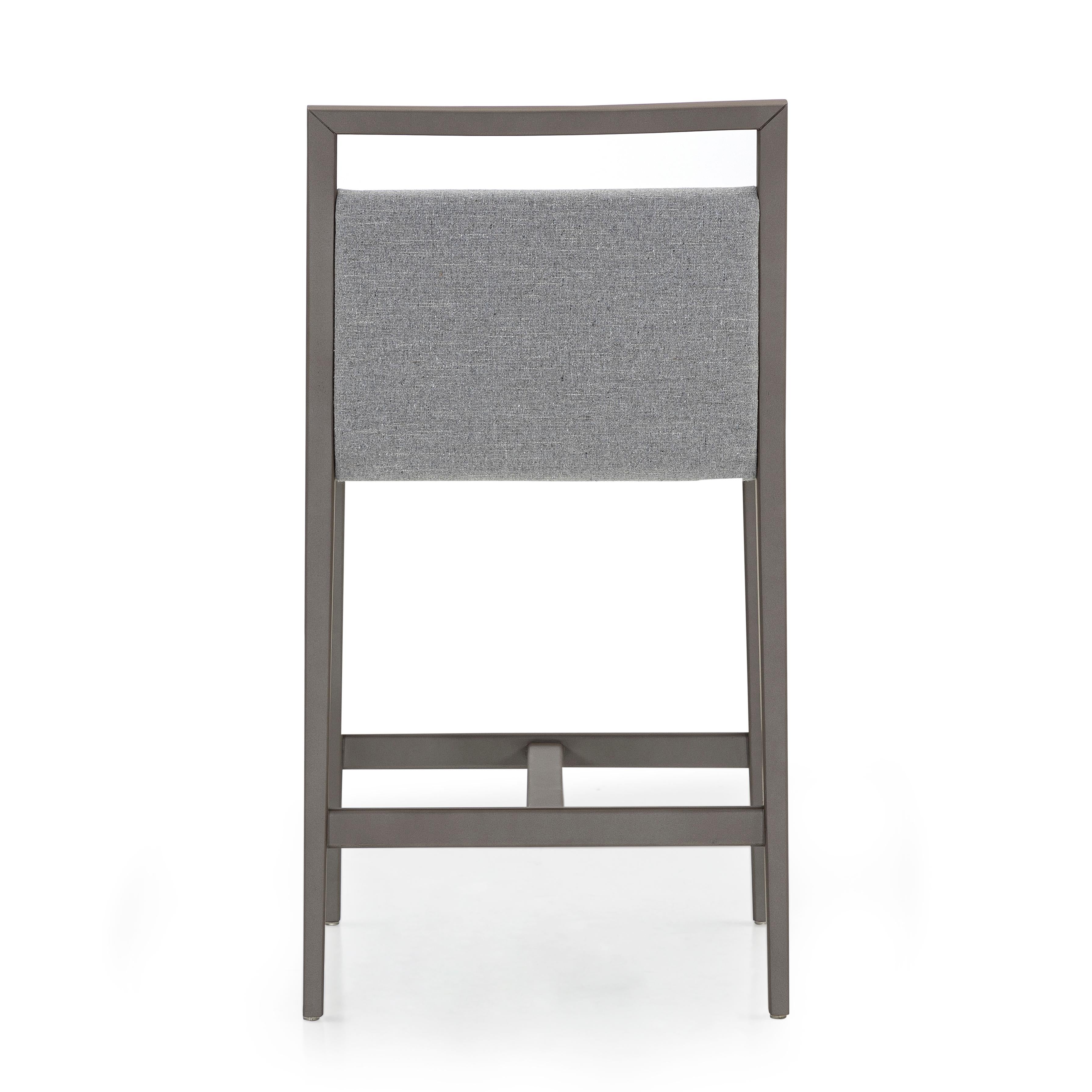 Tabouret de comptoir de comptoir en tissu gris et bois de couleur chocolat Neuf - En vente à Miami, FL