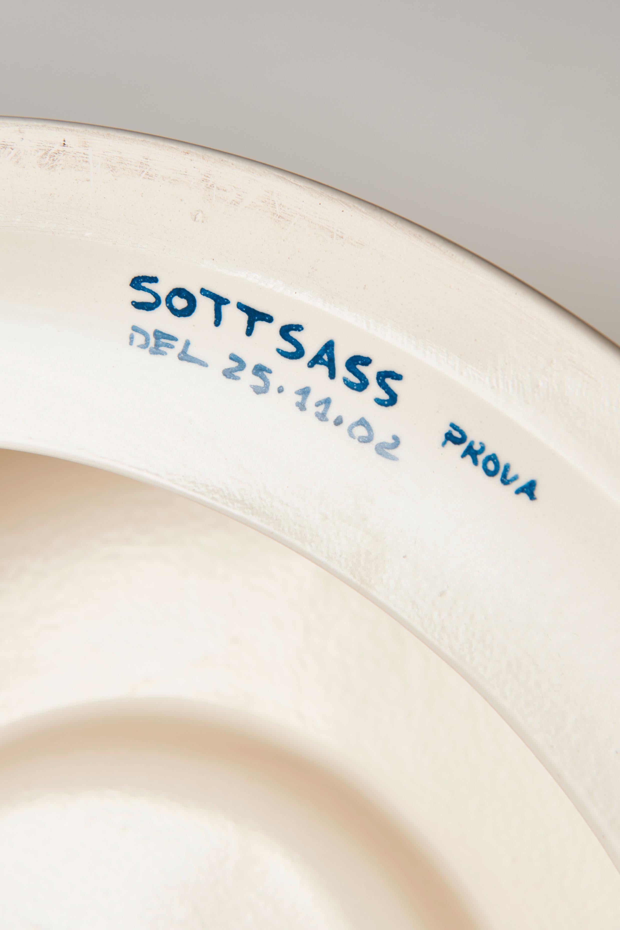 SOTTSASS ETTORE (1917 - 2007) - Escultura-jarrón Marabú de los Cuentos Cortos Hecho a mano en venta