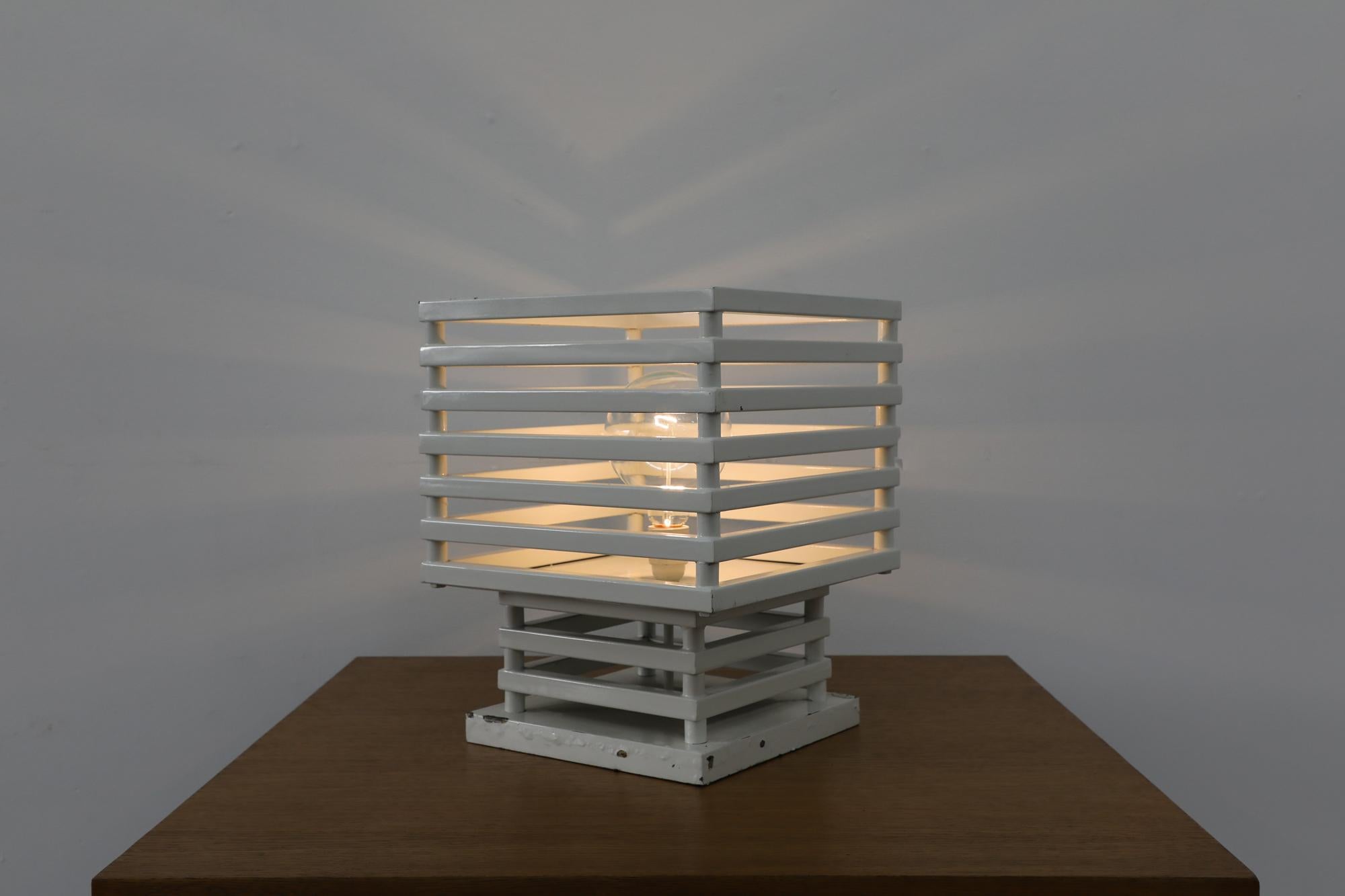 1970s Sottsass Style Modernist Mid-Century White Cube Metal Table or Floor Lamp In Good Condition For Sale In Los Angeles, CA