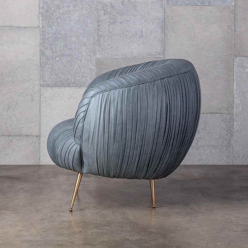 Moderno Sedia Souffle in pelle grigio acciaio increspata di Kelly Wearstler in vendita