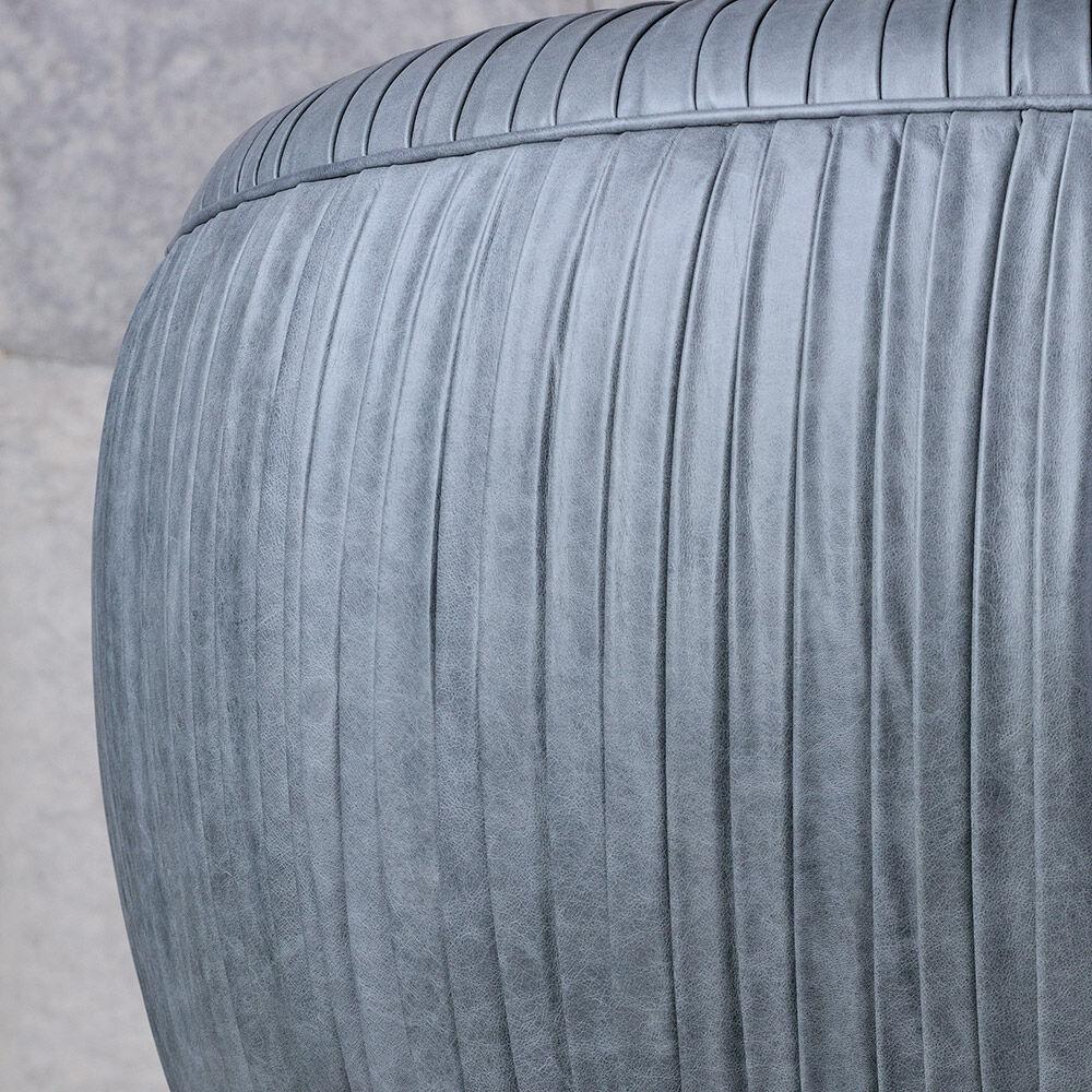 XXI secolo e contemporaneo Sedia Souffle in pelle grigio acciaio increspata di Kelly Wearstler in vendita