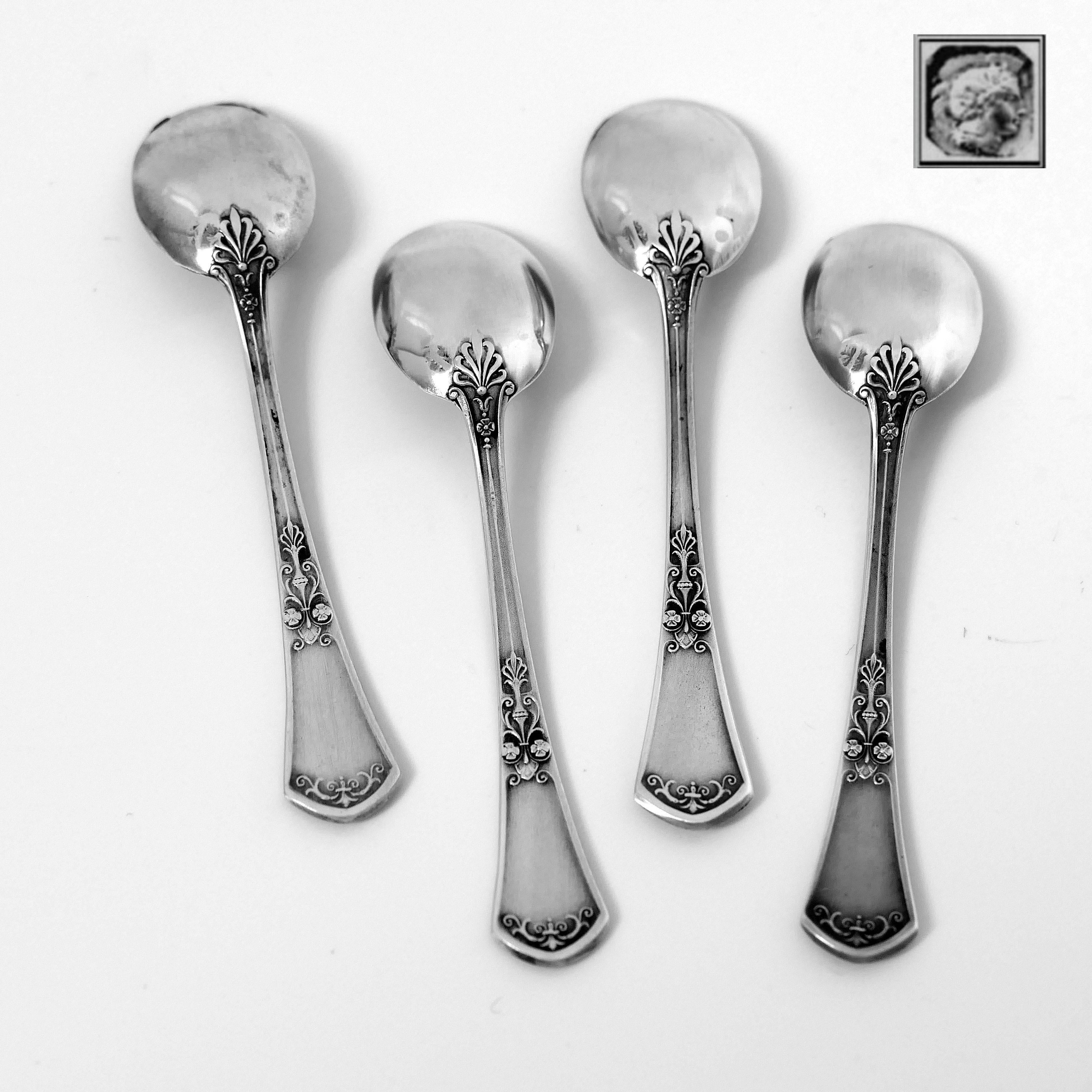 Soufflot French Sterling Silver Four Salt Cellars, Spoons, Box, Swans In Excellent Condition In TRIAIZE, PAYS DE LOIRE