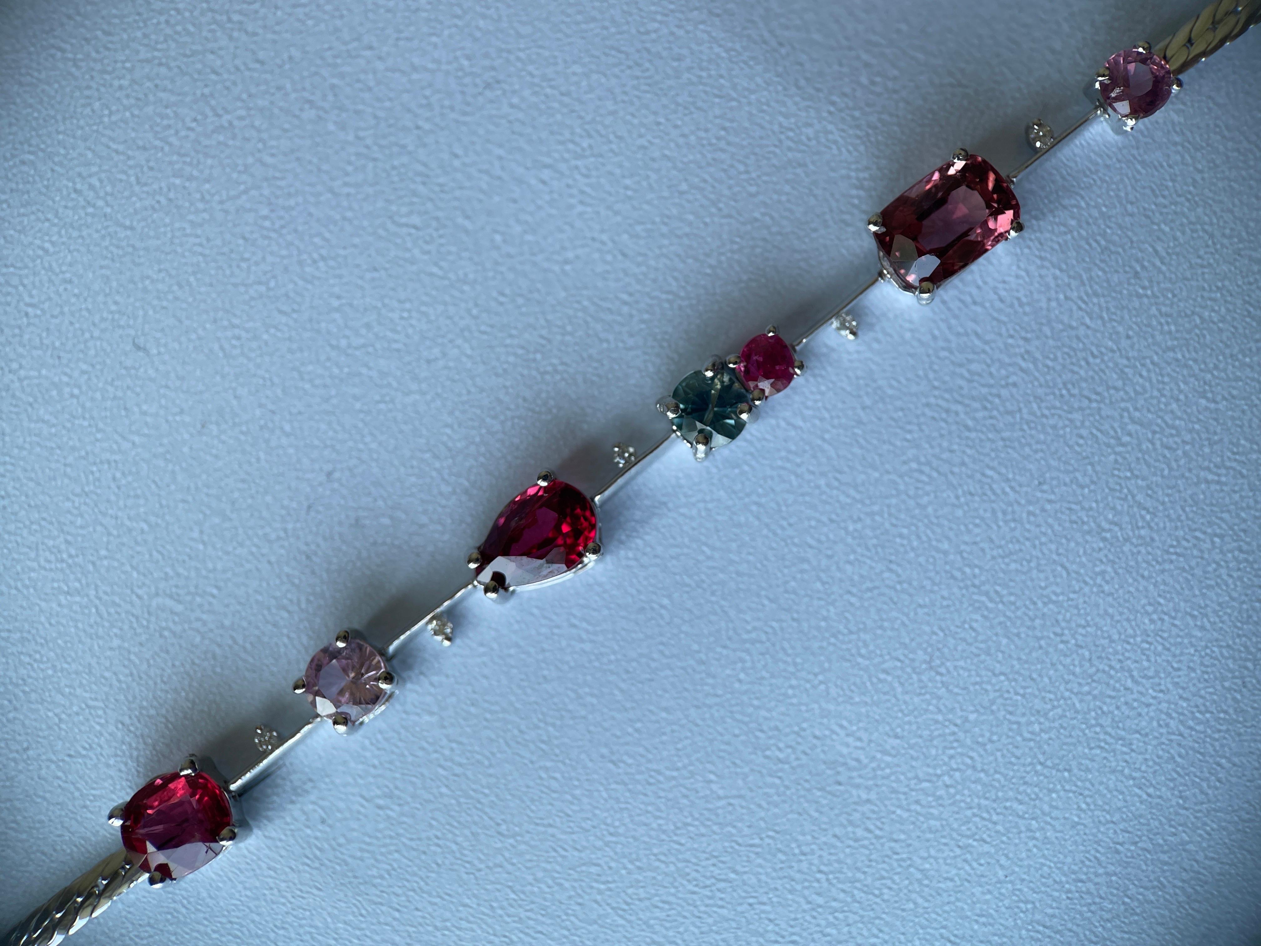 Sought after color Spinels and diamonds Bracelet in 18k white gold For Sale 2