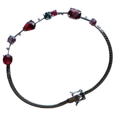 Bracciale in oro bianco 18 carati con spinelli e diamanti dal colore ricercato