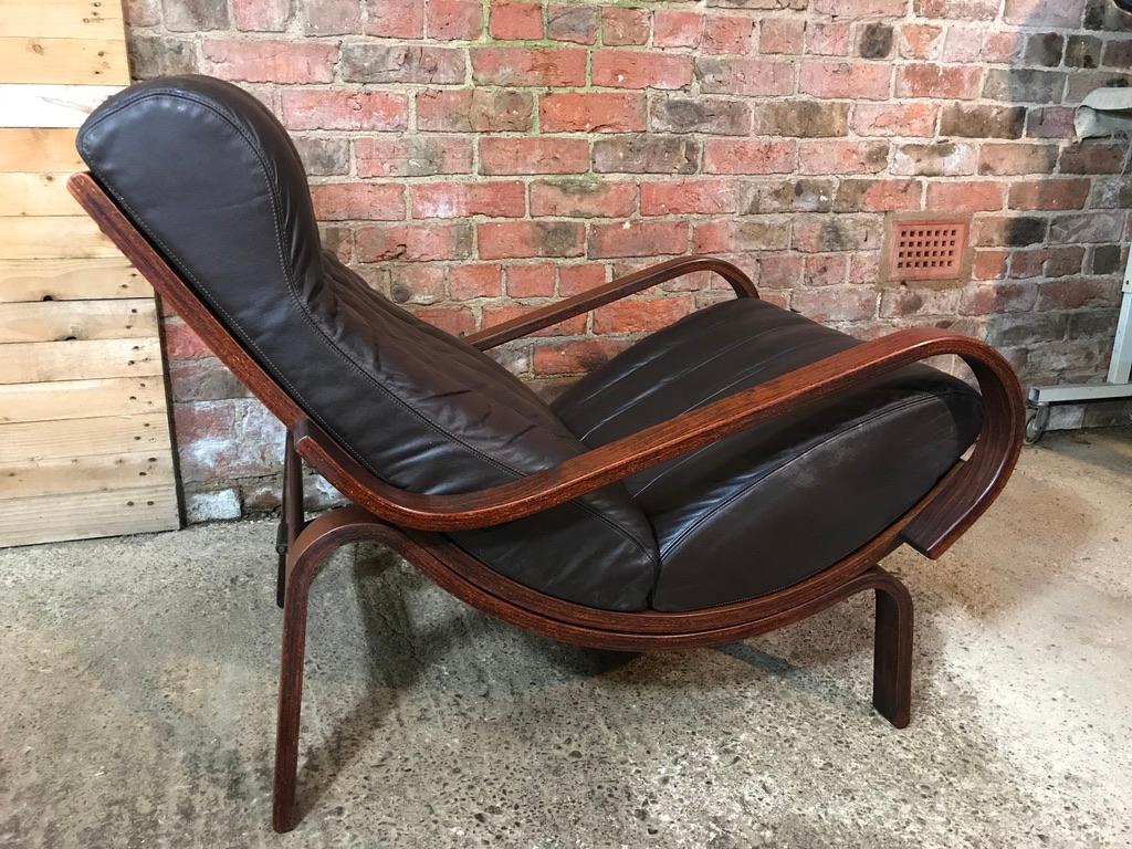 Superbe fauteuil Relling inclinable d'origine,

Conçu par le designer de meubles norvégien Ingmar Relling et produit en série limitée par la société norvégienne A/S Vestlandske Møbelfabrikk en 1976. C'est l'une des premières chaises norvégiennes où