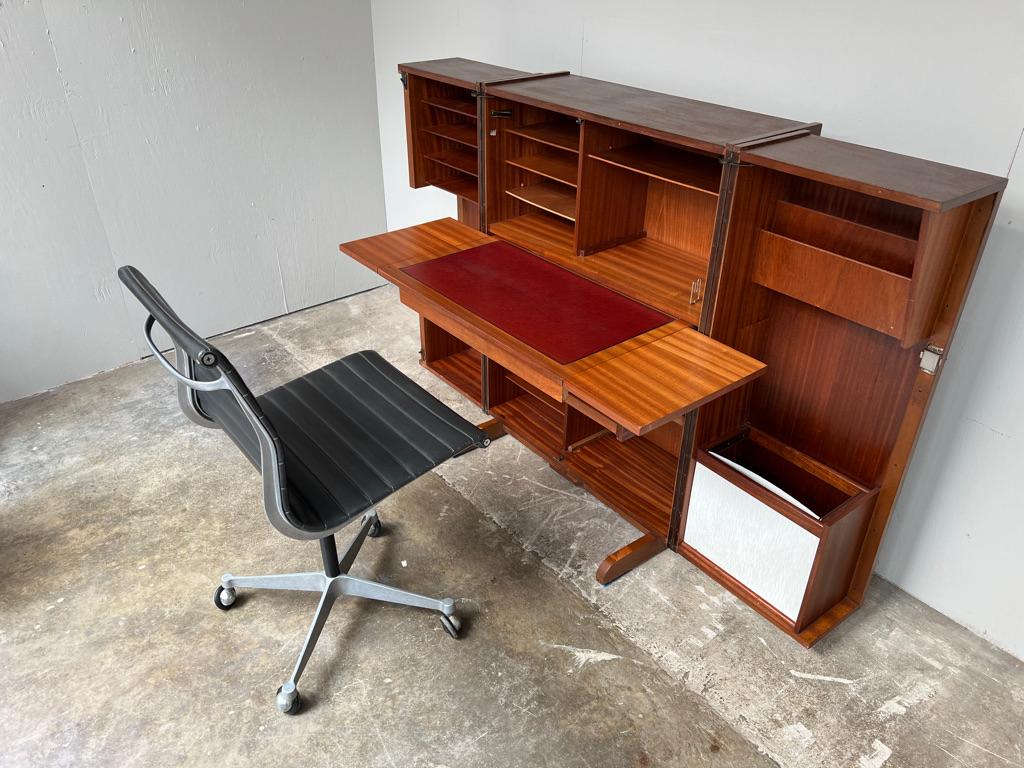 Sought after Mummenthaler & Meier “magic box” Vintage 1950’S teak desk in box For Sale 8