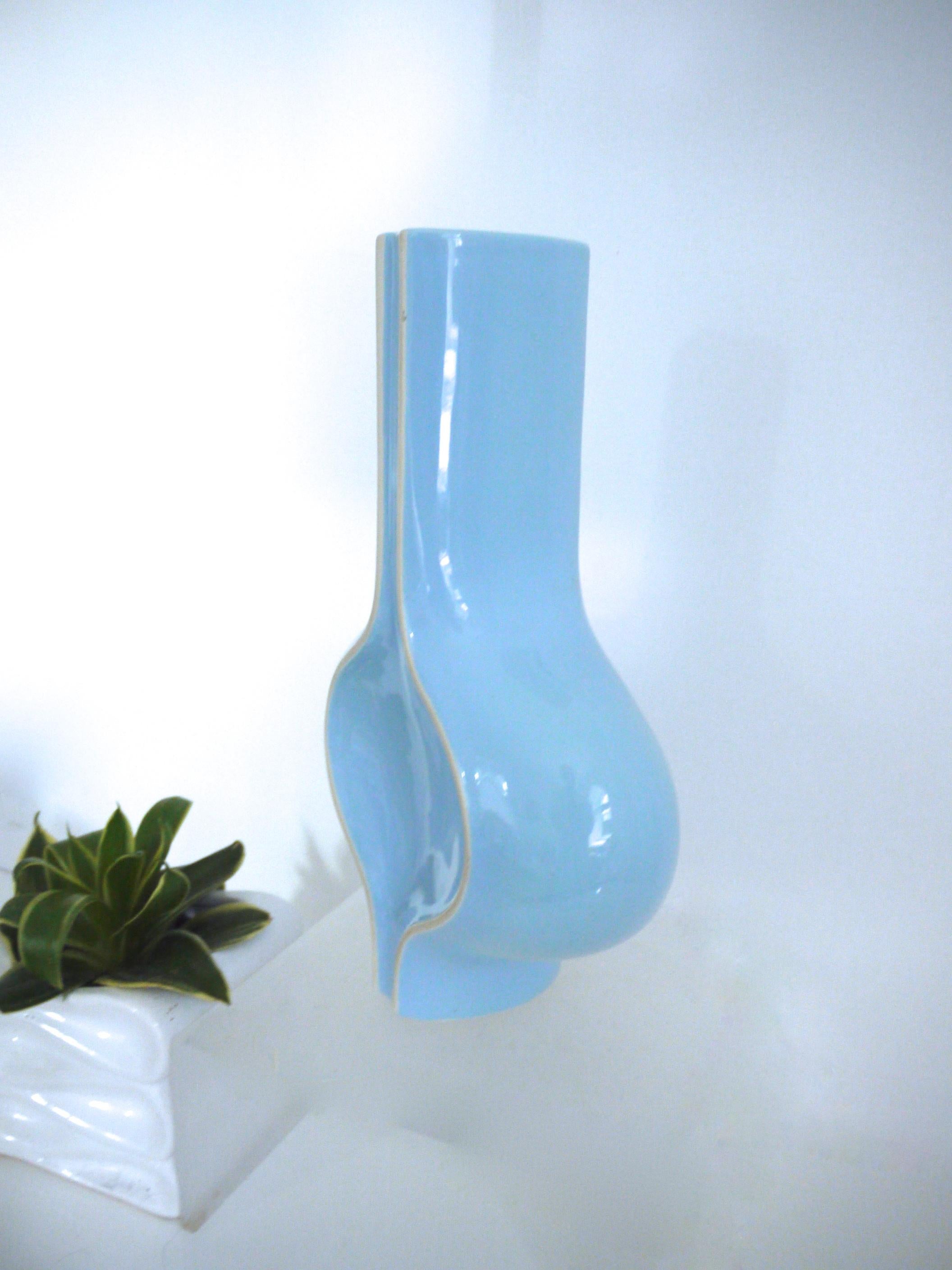 Contemporary Sought after, Space Age China Swallow Vase by Scabetti Dominic Bromley, 2002 UK For Sale