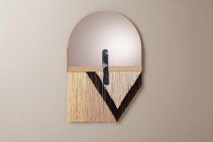 DOOQ Miroir noir Souk, moderne du milieu du siècle, en noyer naturel, marbre naturel et soie