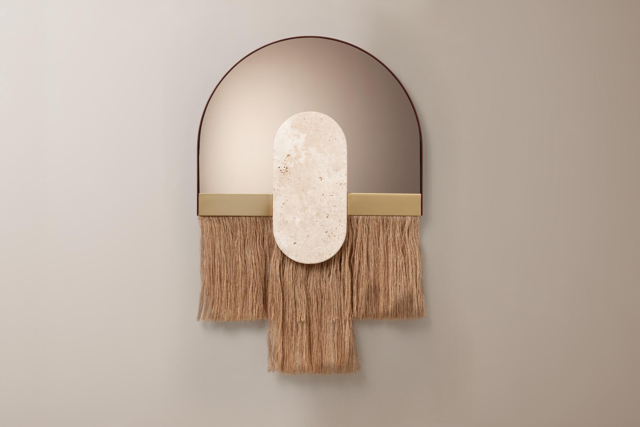 Soul Ecru shell mirror by Dooq
Dimensions: ø 30 x H 40 cm
Materials: Glass, marble.

Created by the perfect combination of color, energy and shape, Souk mirrors reflect the influences of overwhelming and visually fascinating Souk markets in