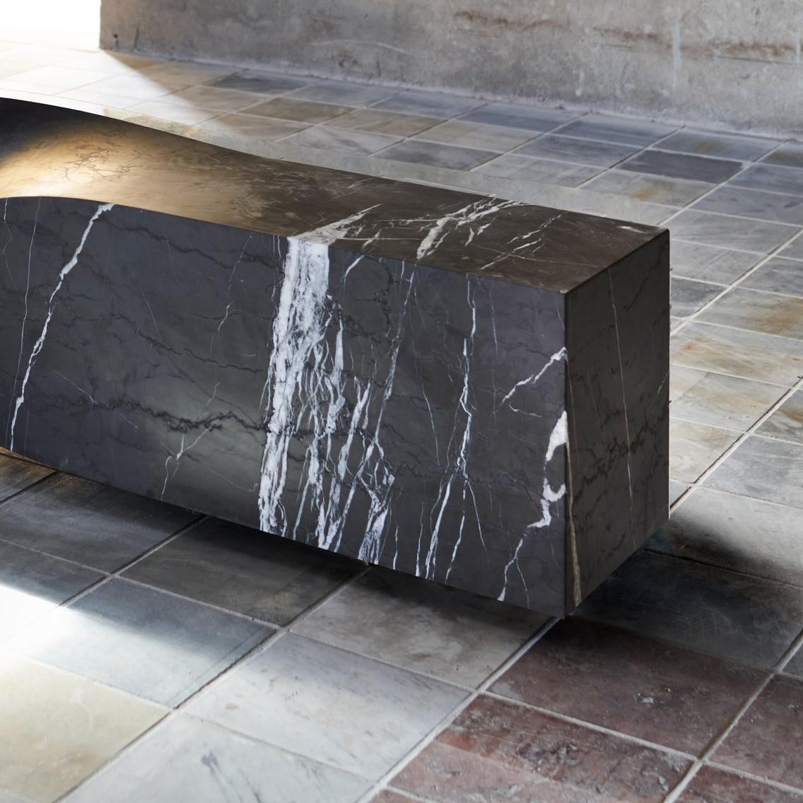 Soul Sculpture Marble Bench by Veronica Mar In New Condition For Sale In Geneve, CH