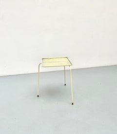 Mesa auxiliar SOUMBA de Mathieu Matégot