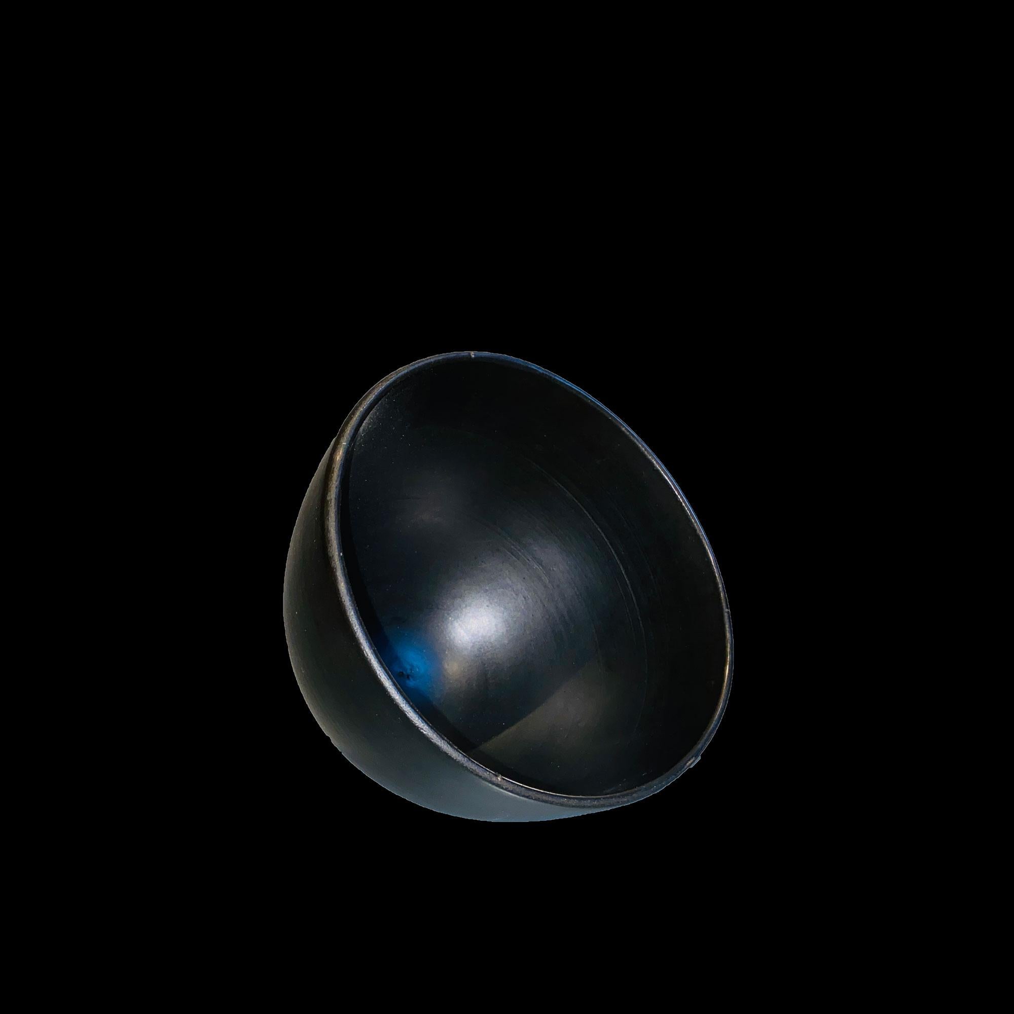 Mid-Century Modern Sound basin tumbler attributed to the Ruelland For Sale