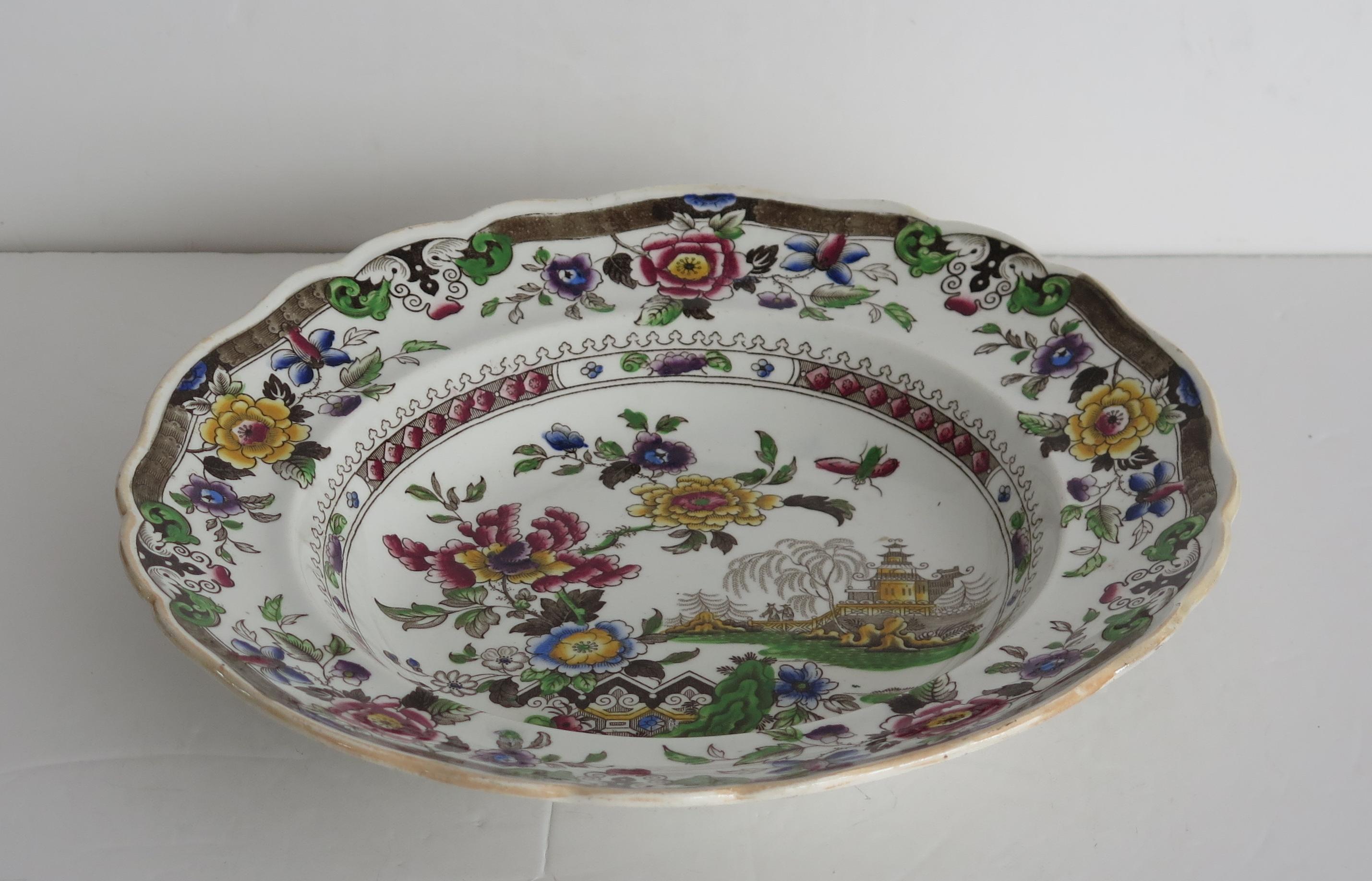 Soup Bowl or Plate Pottery by Zachariah Boyle Chinese Flora Pattern, Ca 1825 In Good Condition For Sale In Lincoln, Lincolnshire