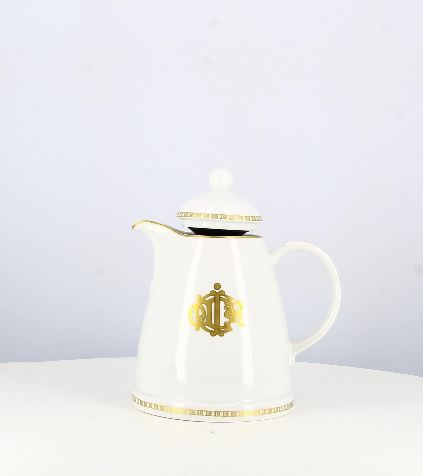 Soup tureen Christian Dior Porcelain From Limoges  For Sale 1