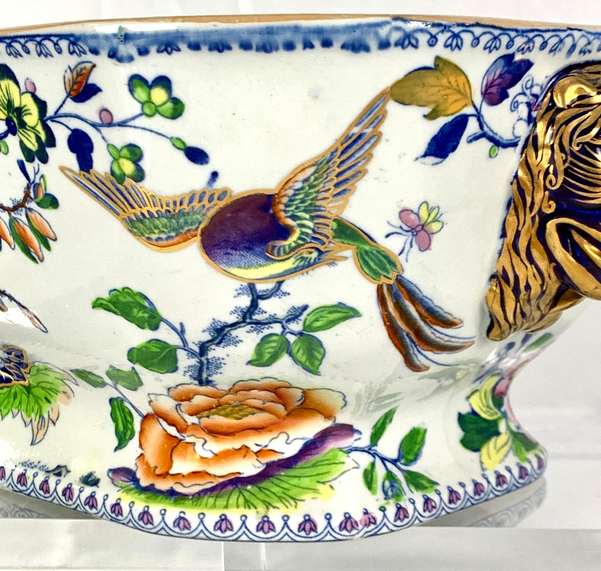 Large Soup Tureen in Flying Bird Pattern England Circa 1840 In Excellent Condition For Sale In Katonah, NY