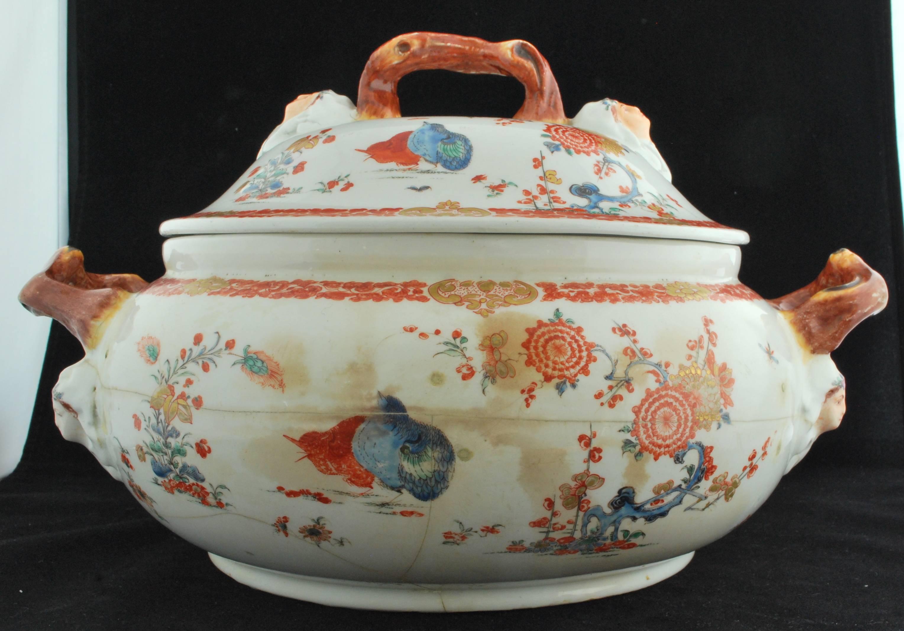 Japonisme Soup Tureen, Kakiemon Decoration, Bow Porcelain Factory, circa 1755 For Sale