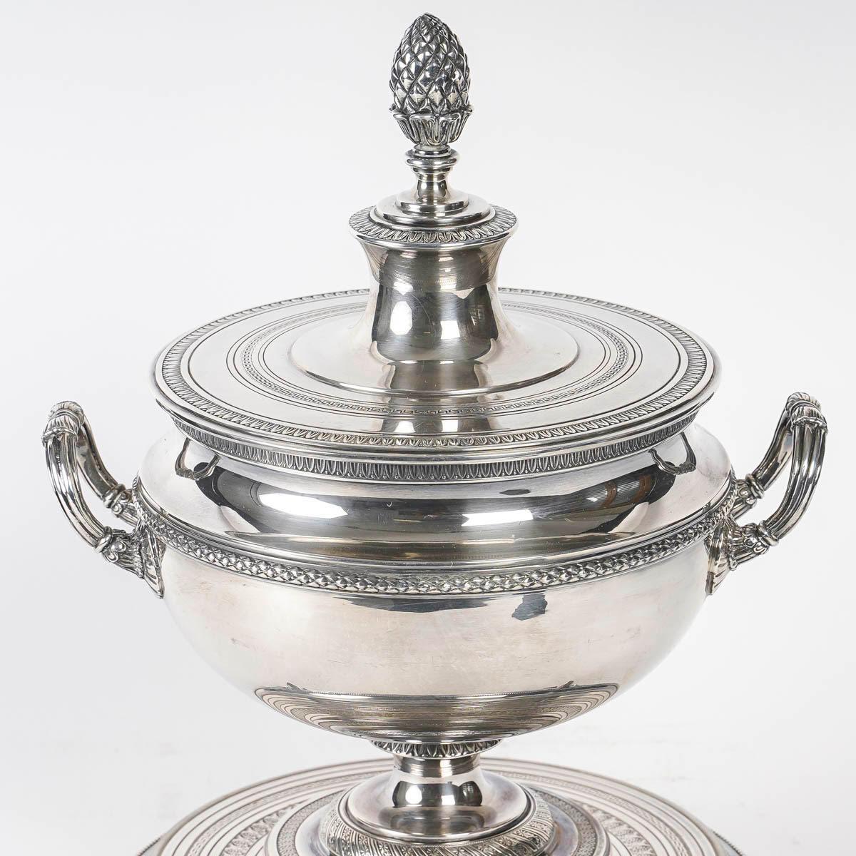 Soup tureen or centrepiece from the House of CHRYSALIA Goldsmith, Napoleon III, 19th Century.

Soup tureen or centrepiece in bronze and silver-plated metal by the House of CHRYSALIA Goldsmith, 19th century, Napoleon III period.
h: 40cm, w: 29cm, d: