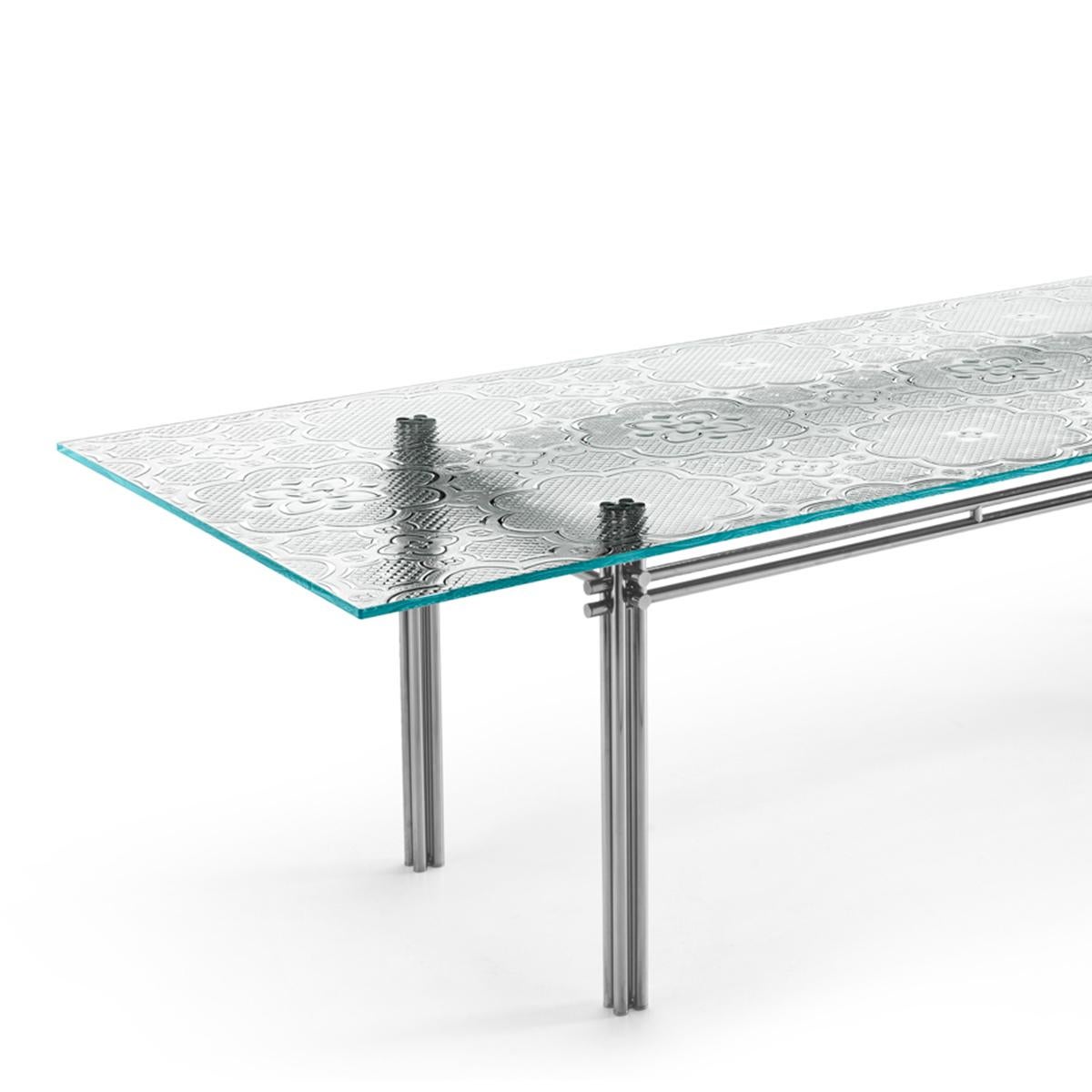 Sculpté Source Table à manger en verre en vente