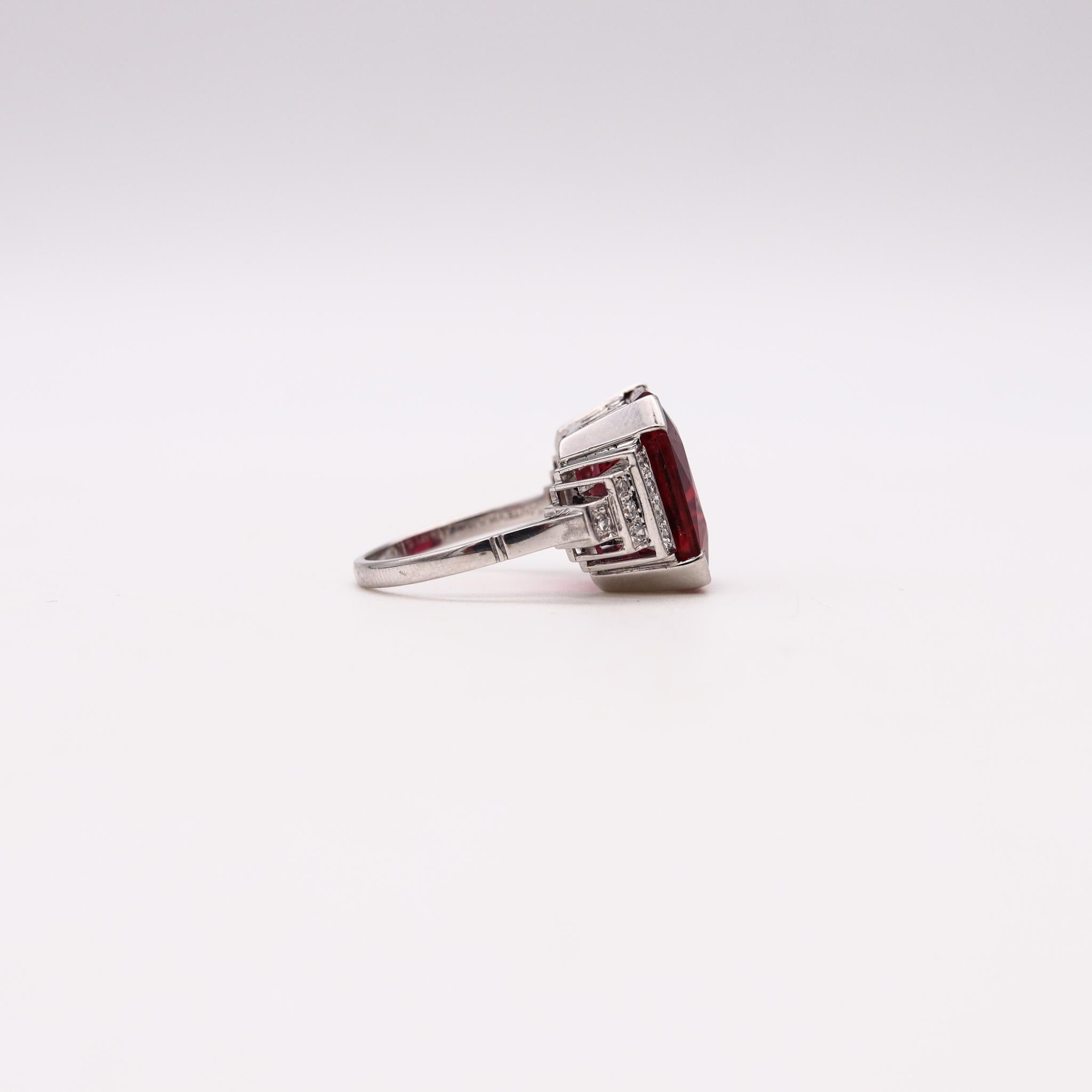 Souteyrand Paris 1920 Art Deco Ring Platin mit 15,04 Karat Rubellit & Diamanten (Carréeschliff)
