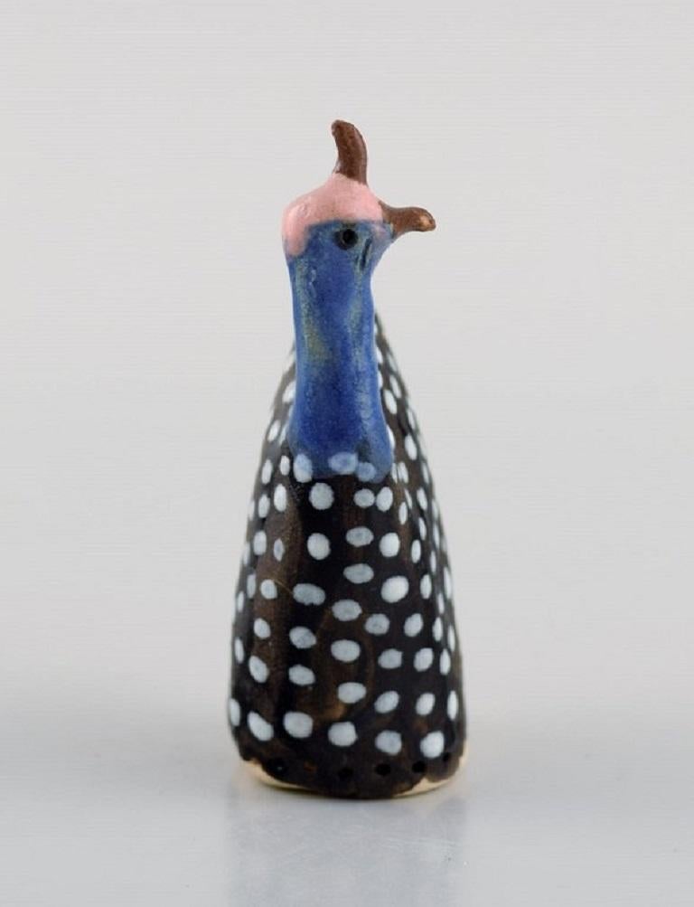 South African studio ceramist. Three unique birds in hand-painted glazed ceramics. Late 20th century.
Largest measures: 9 x 7.5 cm.
In excellent condition.
Signed.