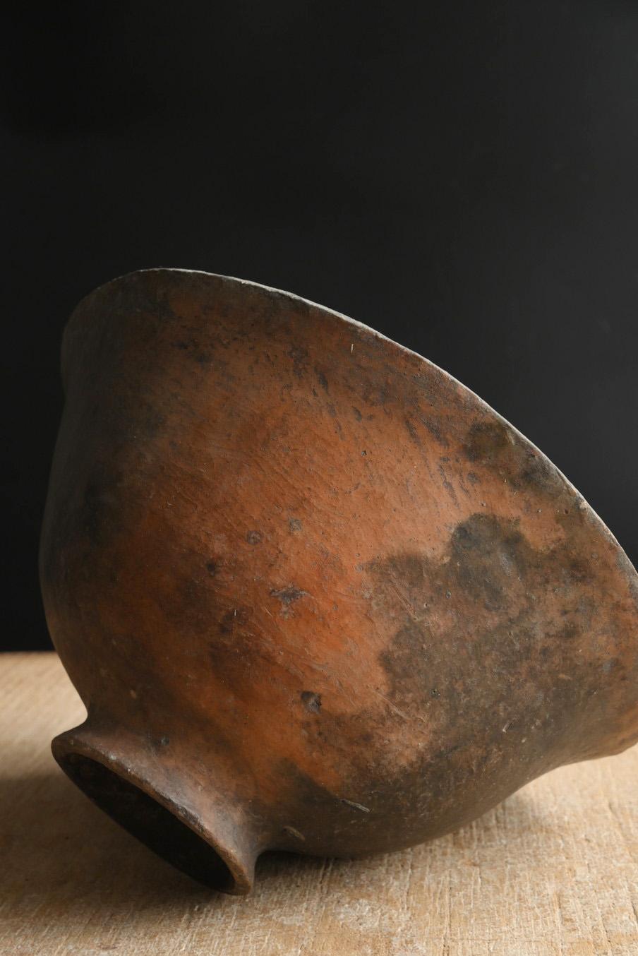 Südamerikanische antike Steinguttöpfe/ einfache Gefäße/Wabisabi-Töpfe aus Steingut im Angebot 8