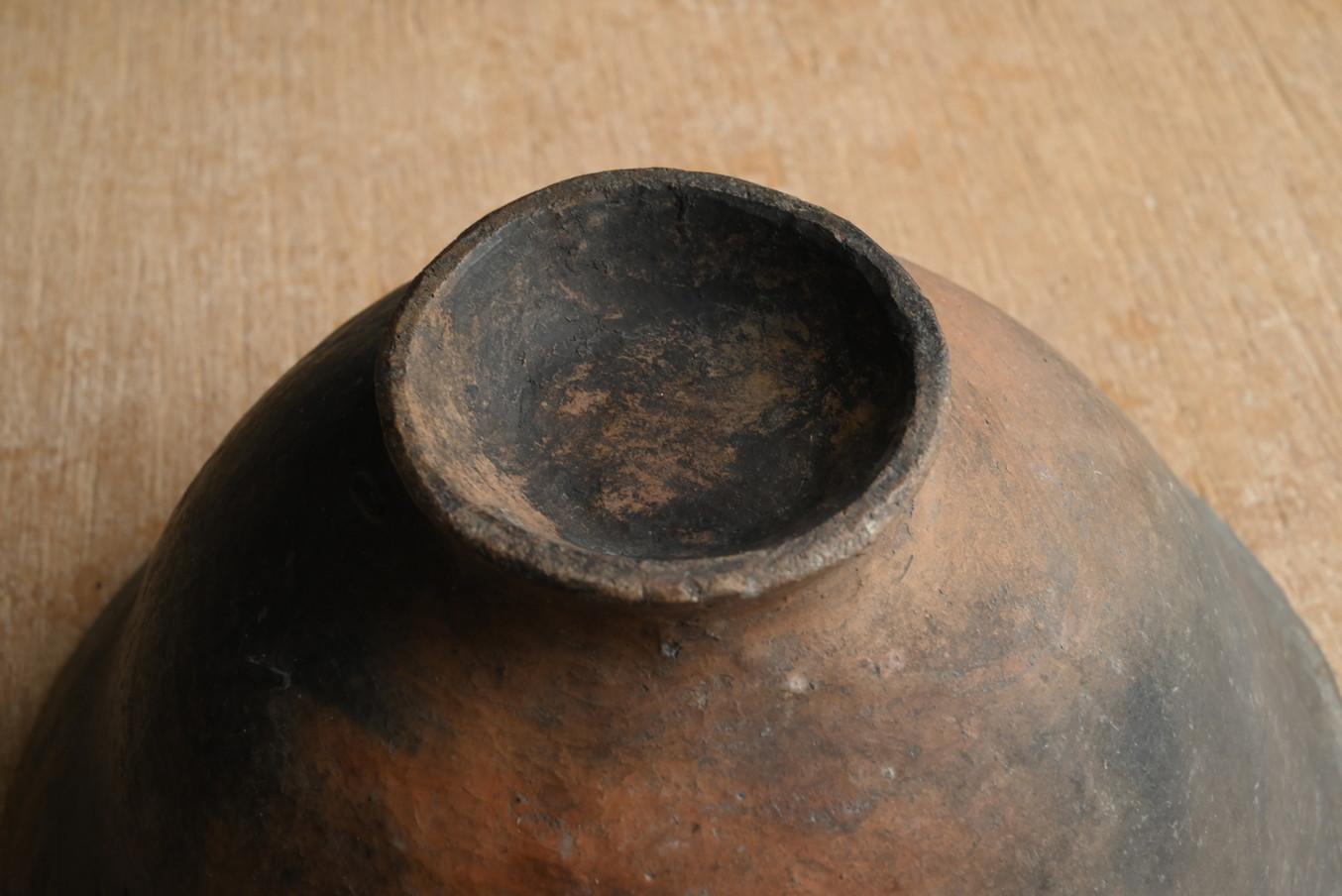 Südamerikanische antike Steinguttöpfe/ einfache Gefäße/Wabisabi-Töpfe aus Steingut im Angebot 11