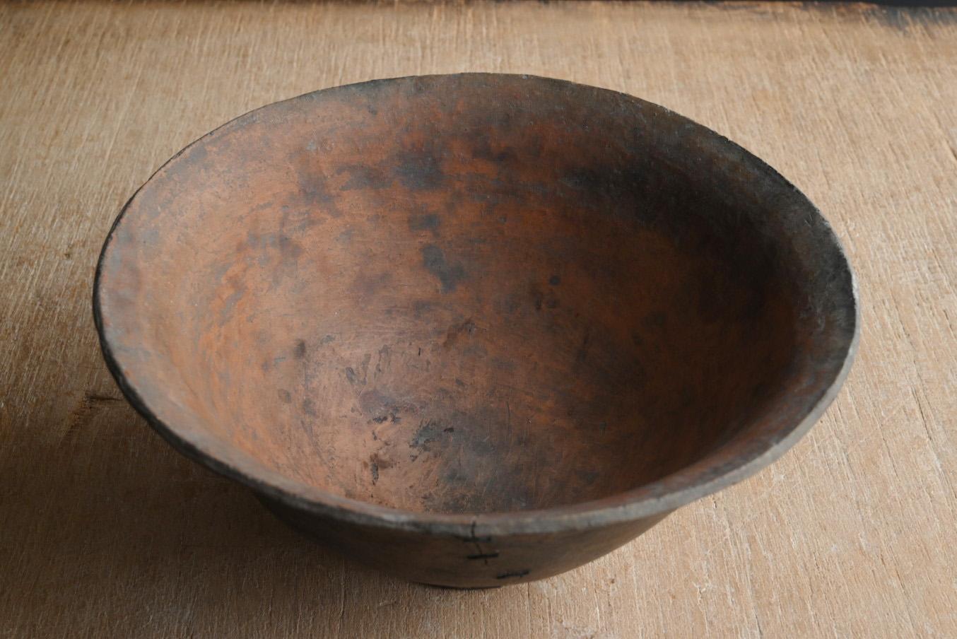 Pottery South American antique earthenware pots/simple vessels/Wabisabi earthenware For Sale