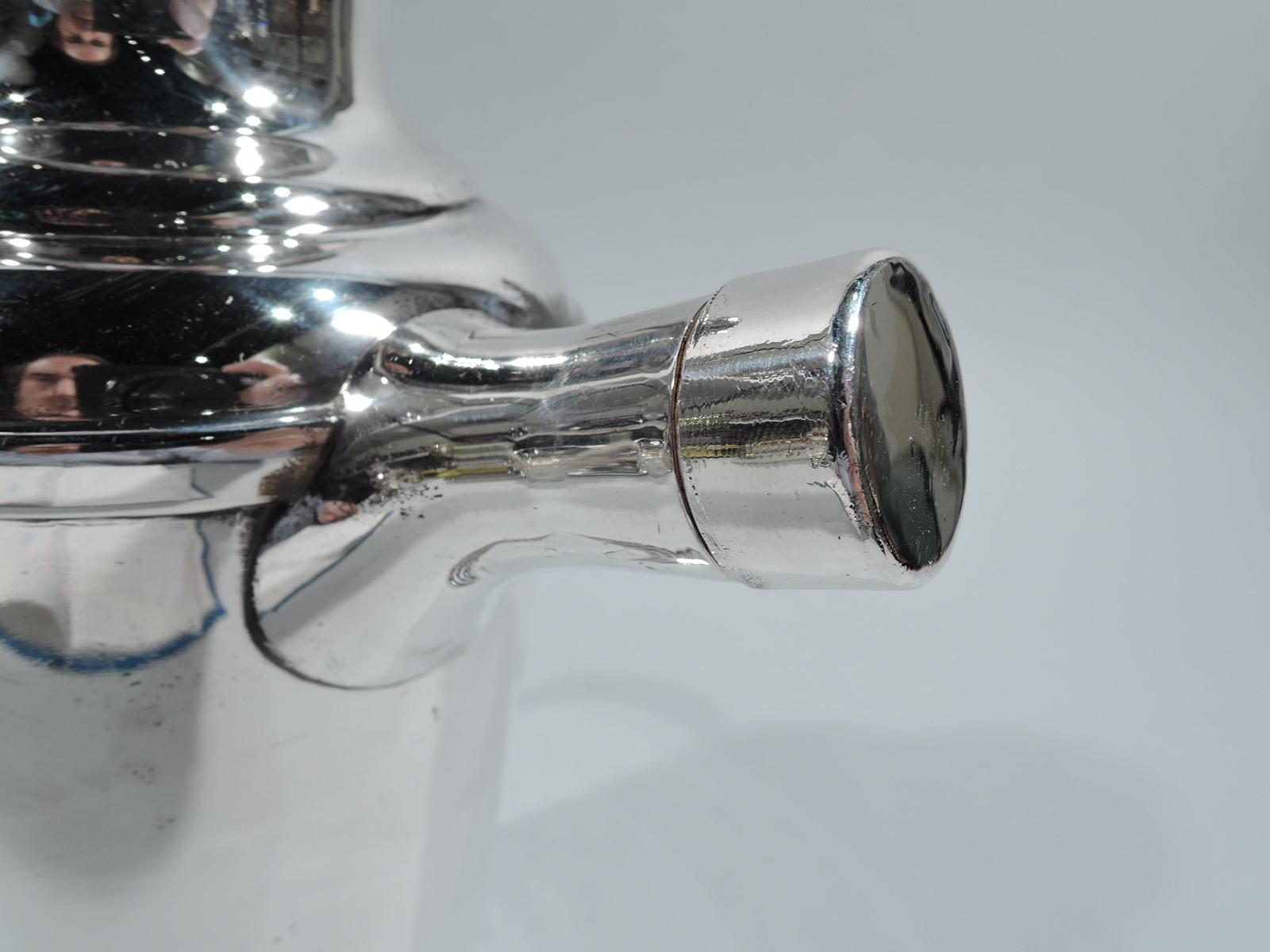 South American Mid-Century Modern Sterling Silver Cocktail Shaker In Excellent Condition In New York, NY