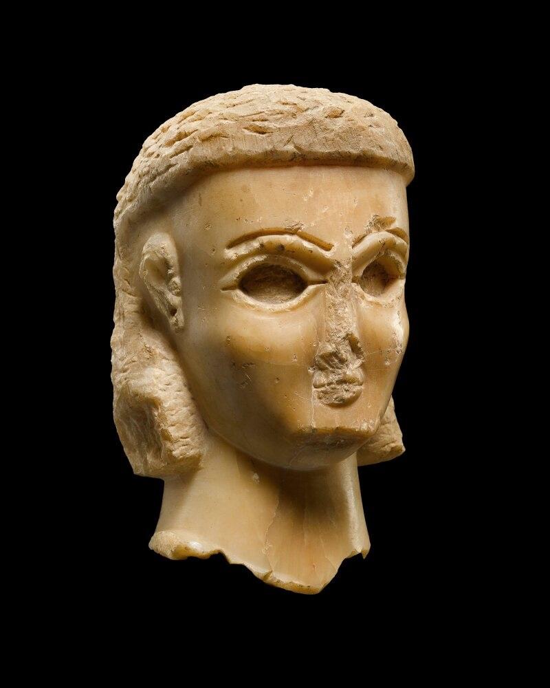 aztec facial features female