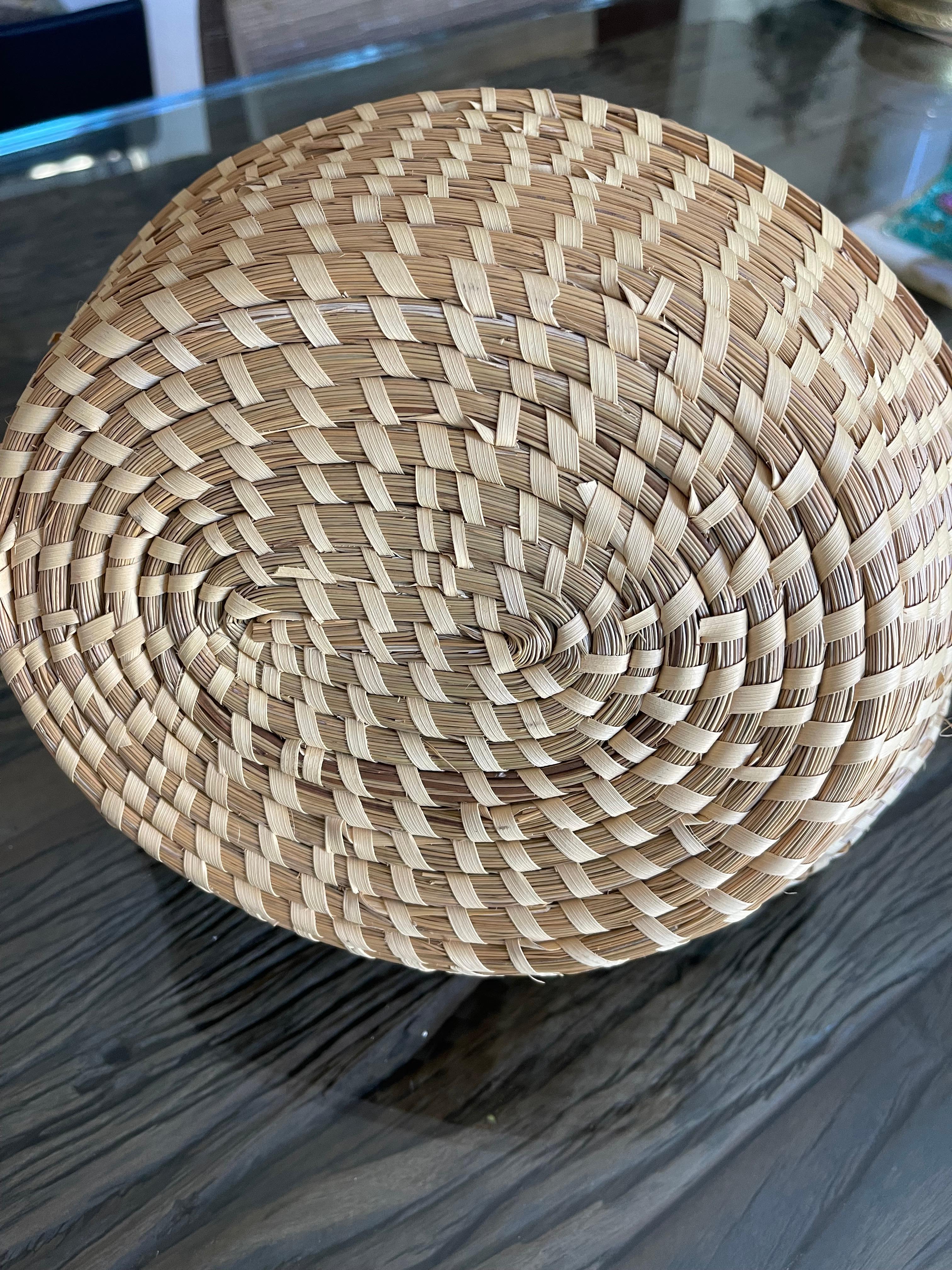 South Carolina Handmade Basket with Handle For Sale 1