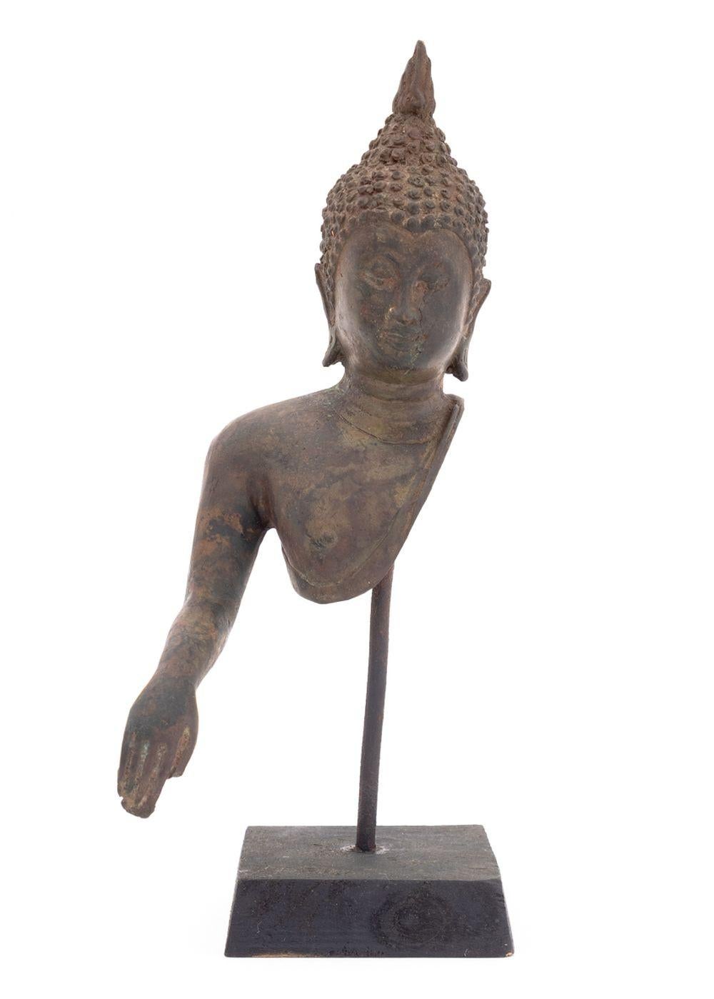 Figurines de Bouddha en laiton d'Asie du Sud-Est, 5 en vente 4