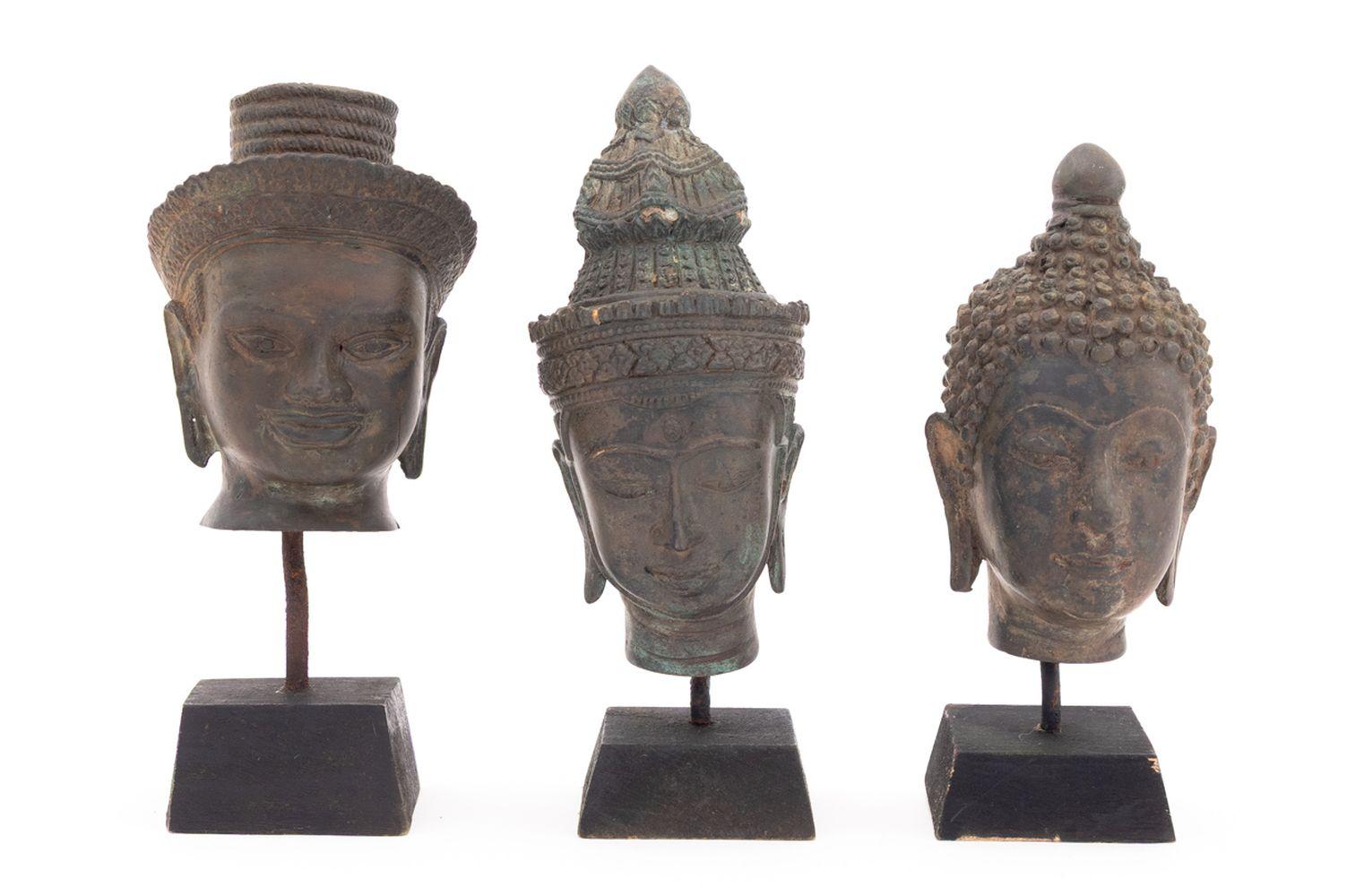 Figurines de Bouddha en laiton d'Asie du Sud-Est, 5 en vente 1