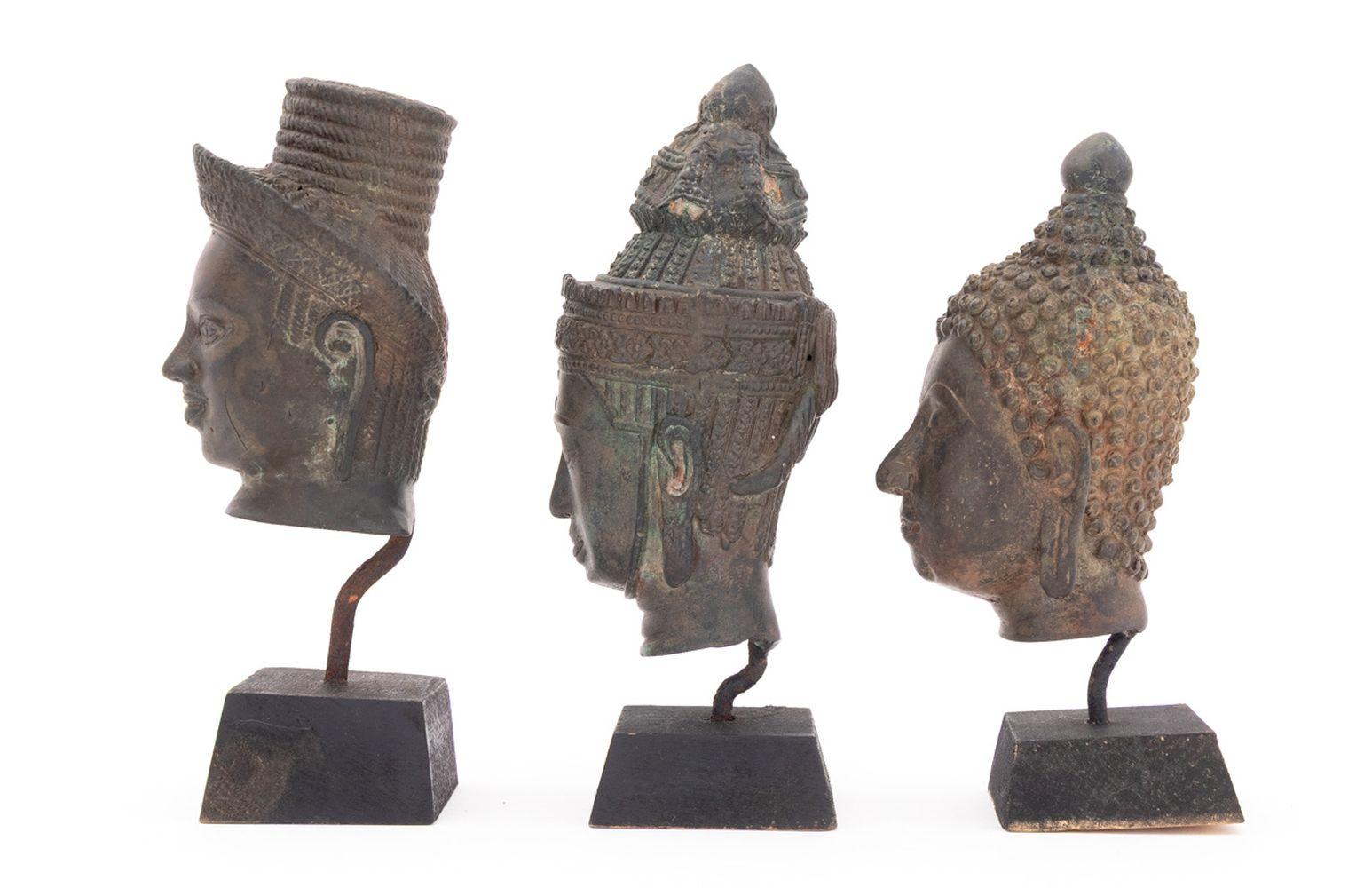 Figurines de Bouddha en laiton d'Asie du Sud-Est, 5 en vente 2