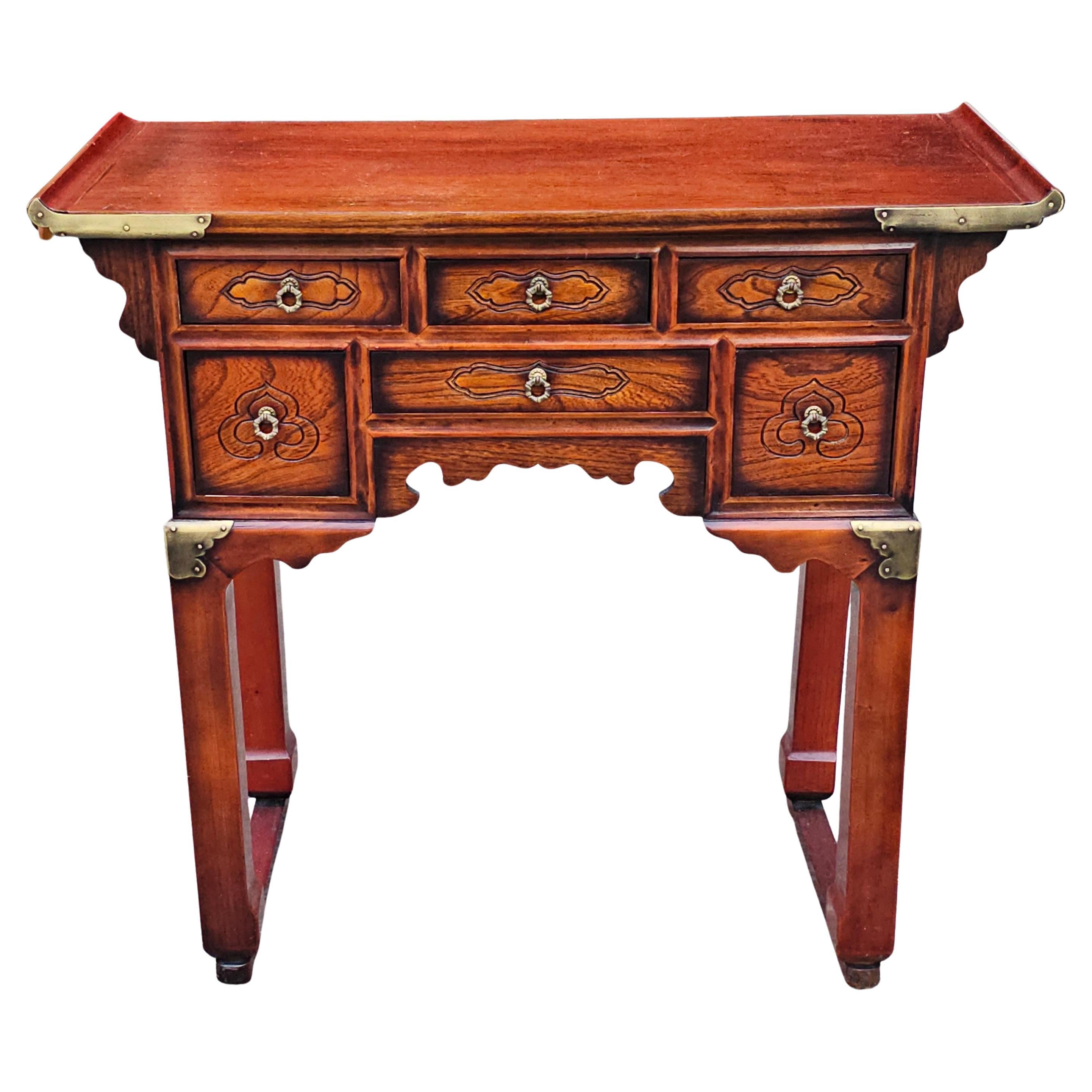 Tavolo da altare/console a sei cassetti in legno di olmo del sud-est asiatico