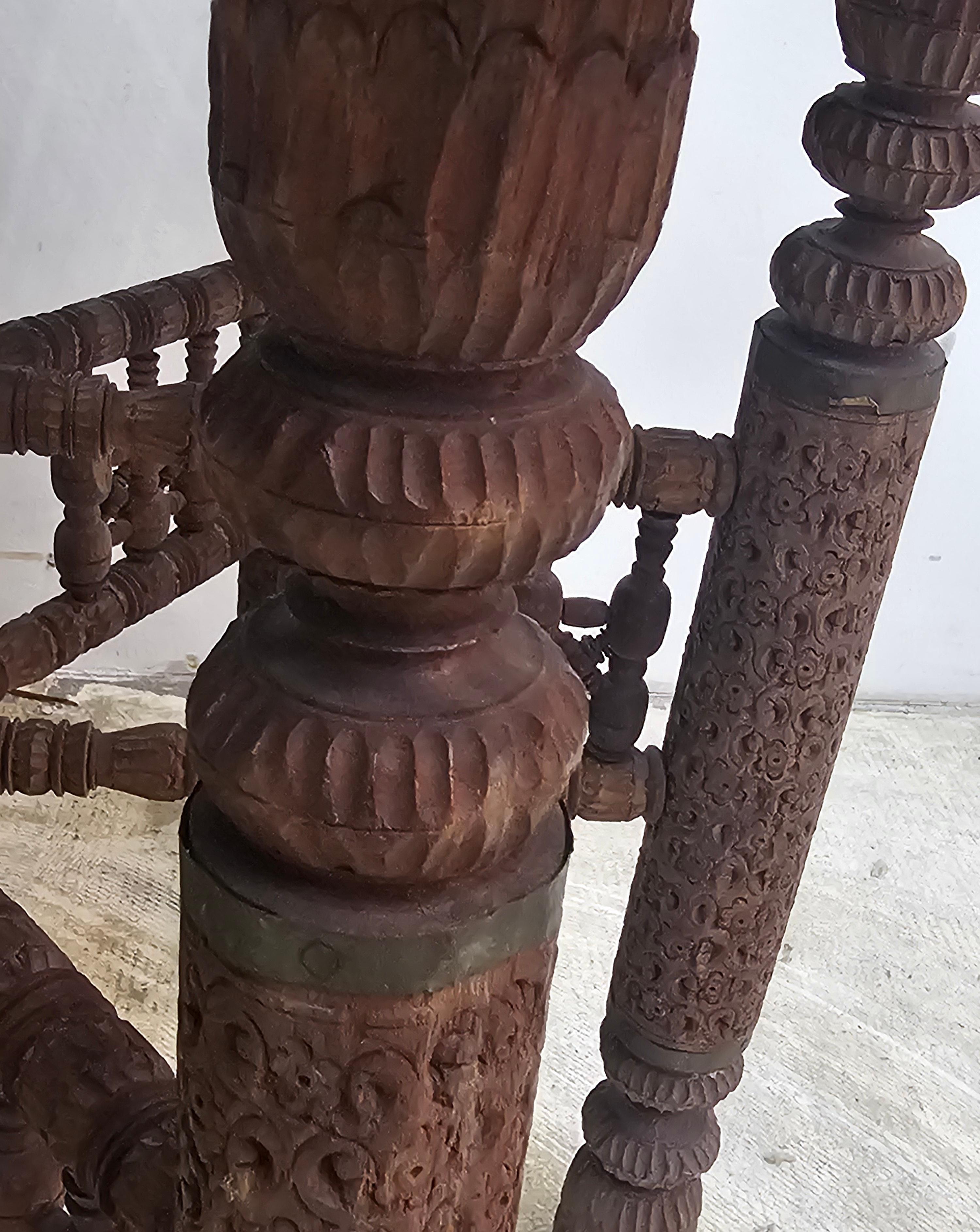 Fait main Bois pliant Asie du Sud-Est  Table Cocktail Tables à plateaux en laiton Pierce en vente