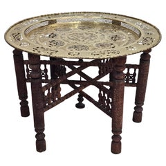Madera Plegable del Sudeste Asiático  Mesa Cocktail con Bandeja de Latón Perforada