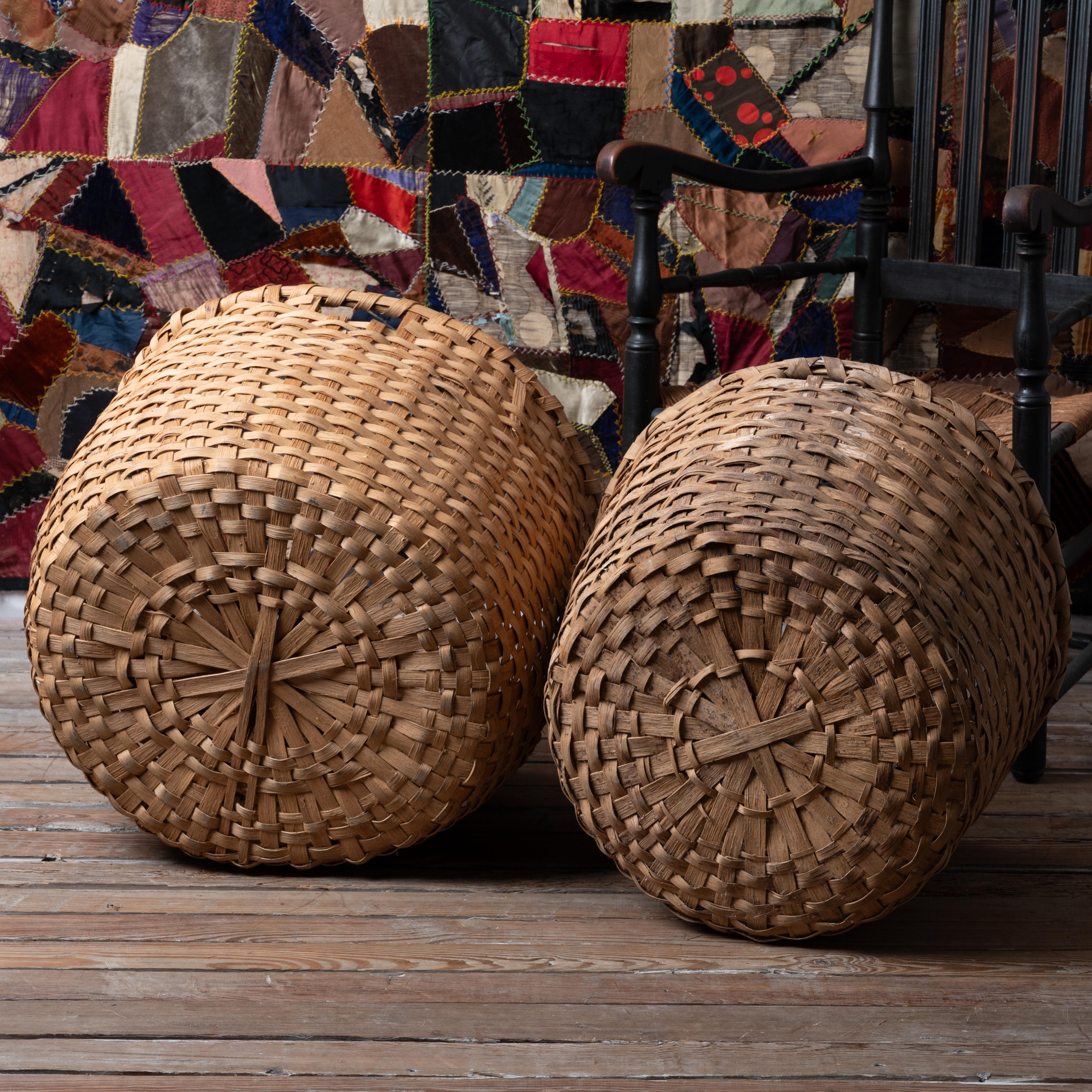 South Georgia Cotton Picking Baskets - A Pair For Sale 3