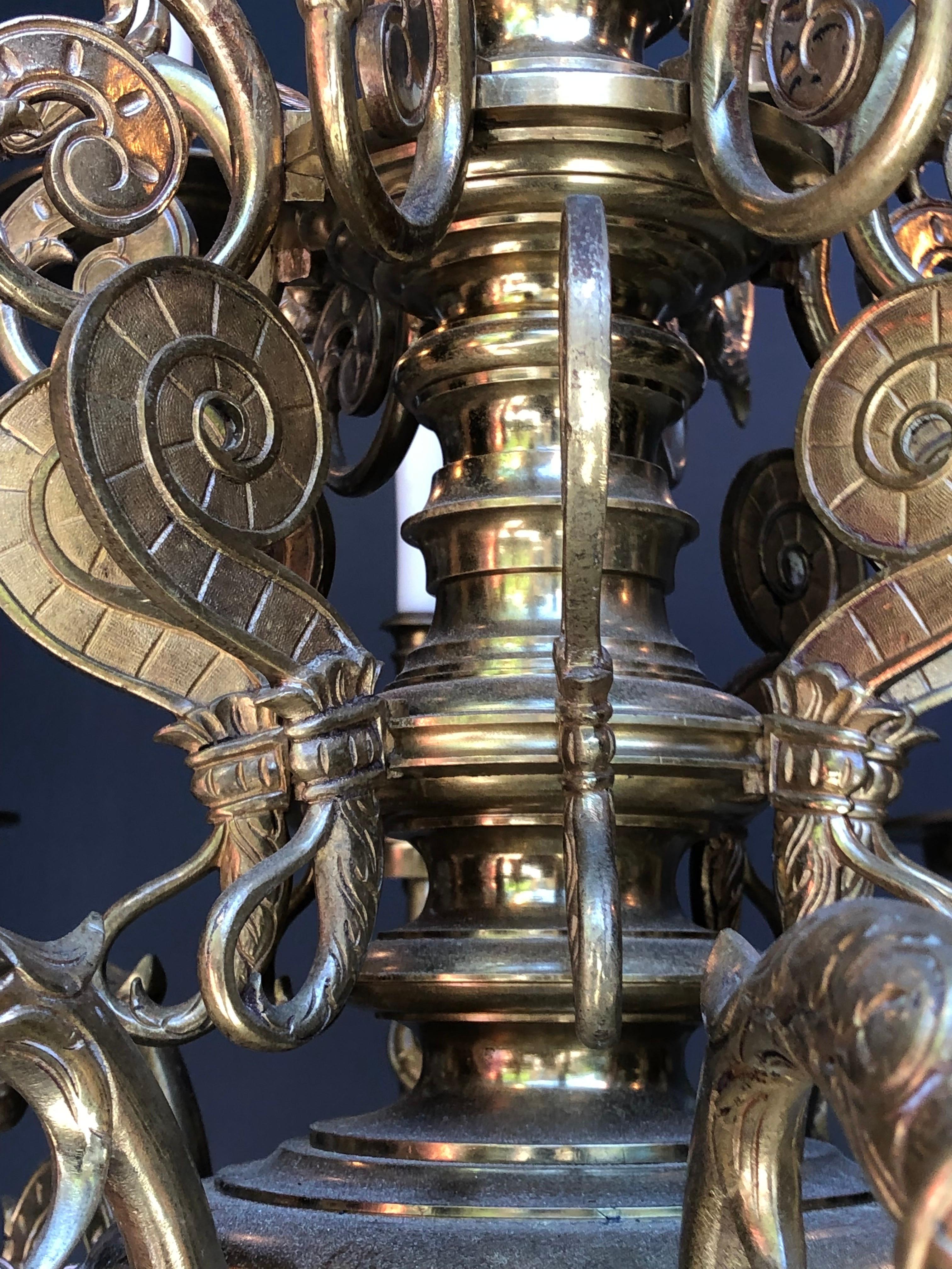 Lampadario in ottone a forma di angelo in stile barocco olandese del sud in vendita 6