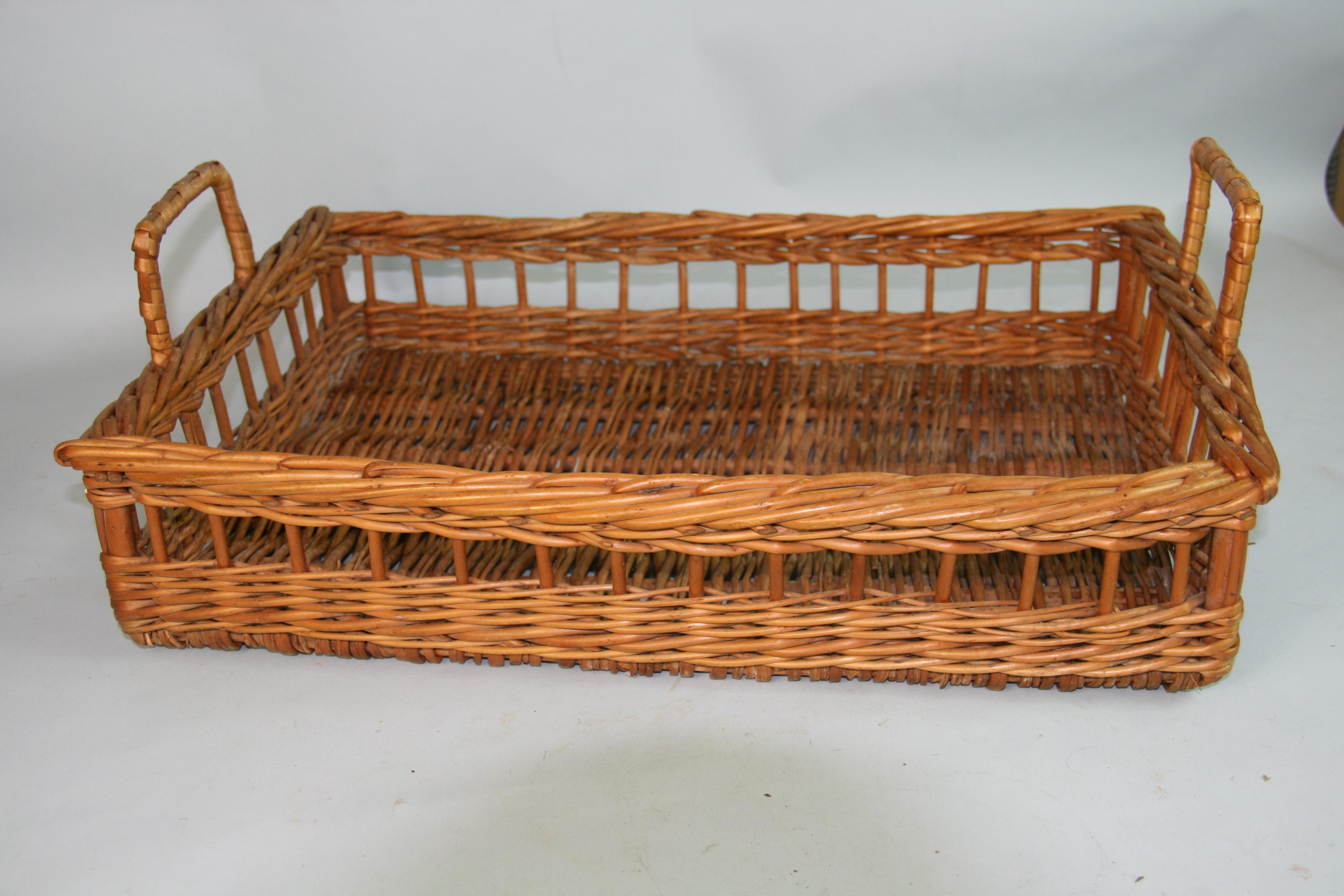 Mid-20th Century South of France Hand Woven Willow Serving Tray