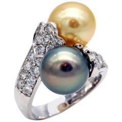 Anello "Toi et Moi" in oro con diamanti e perle nere dei mari del Sud