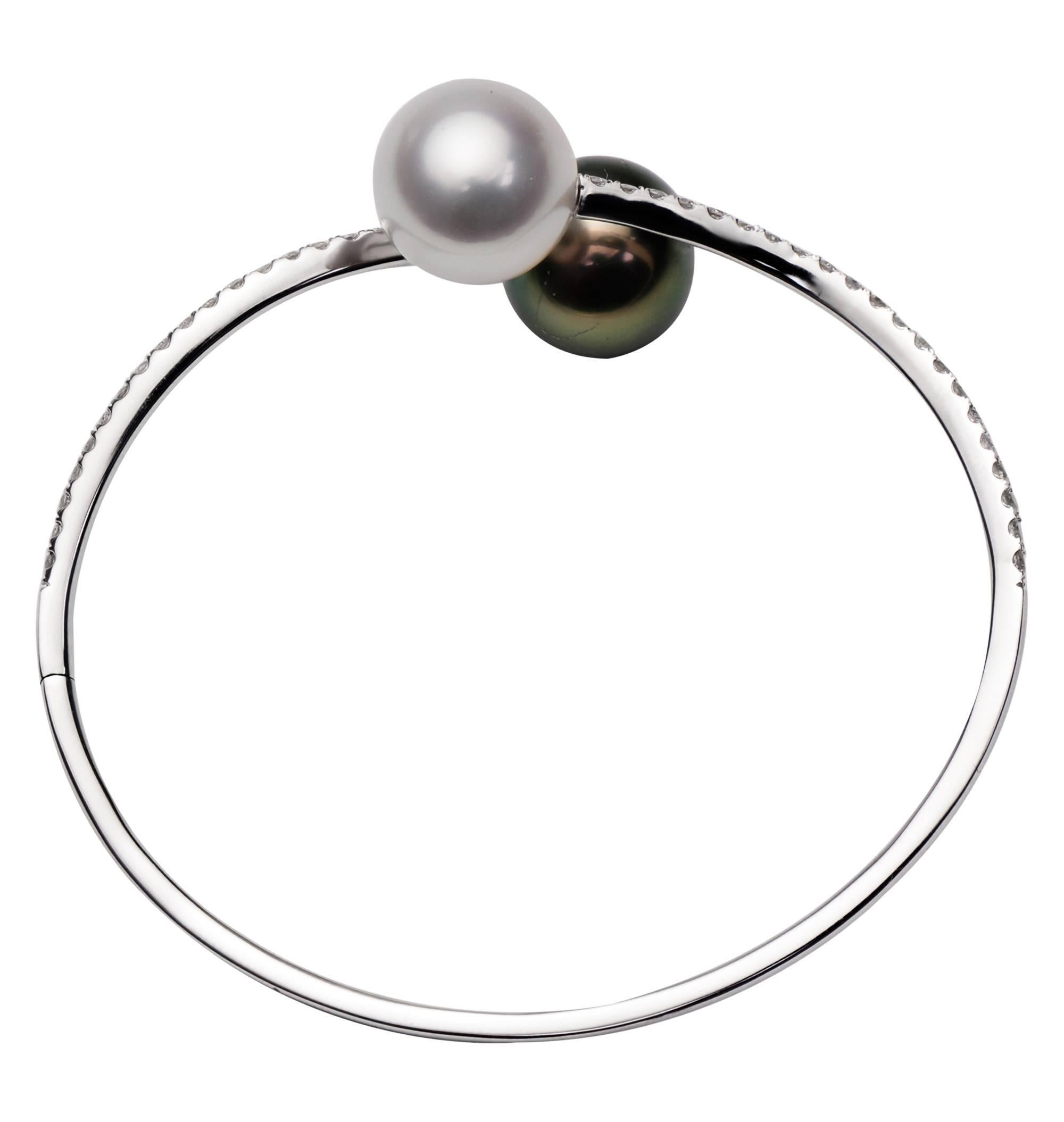 Contemporary South Sea Pearl & Tahitian Diamond Bypass Bangle Bracelet 1.03 CTTW 12-13MM 18KT For Sale