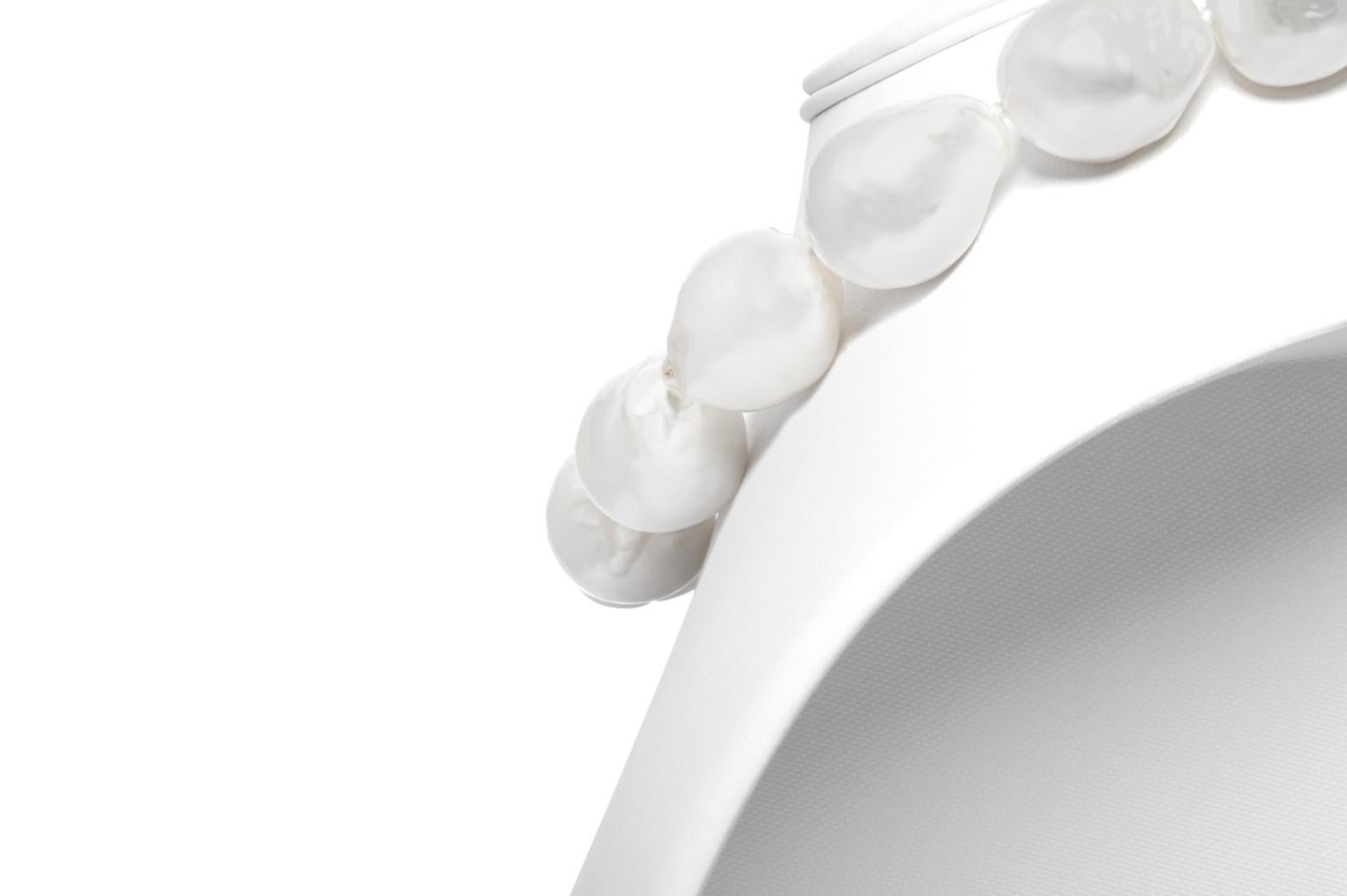 Collier de perles baroques des mers du Sud avec diamants Pour femmes en vente