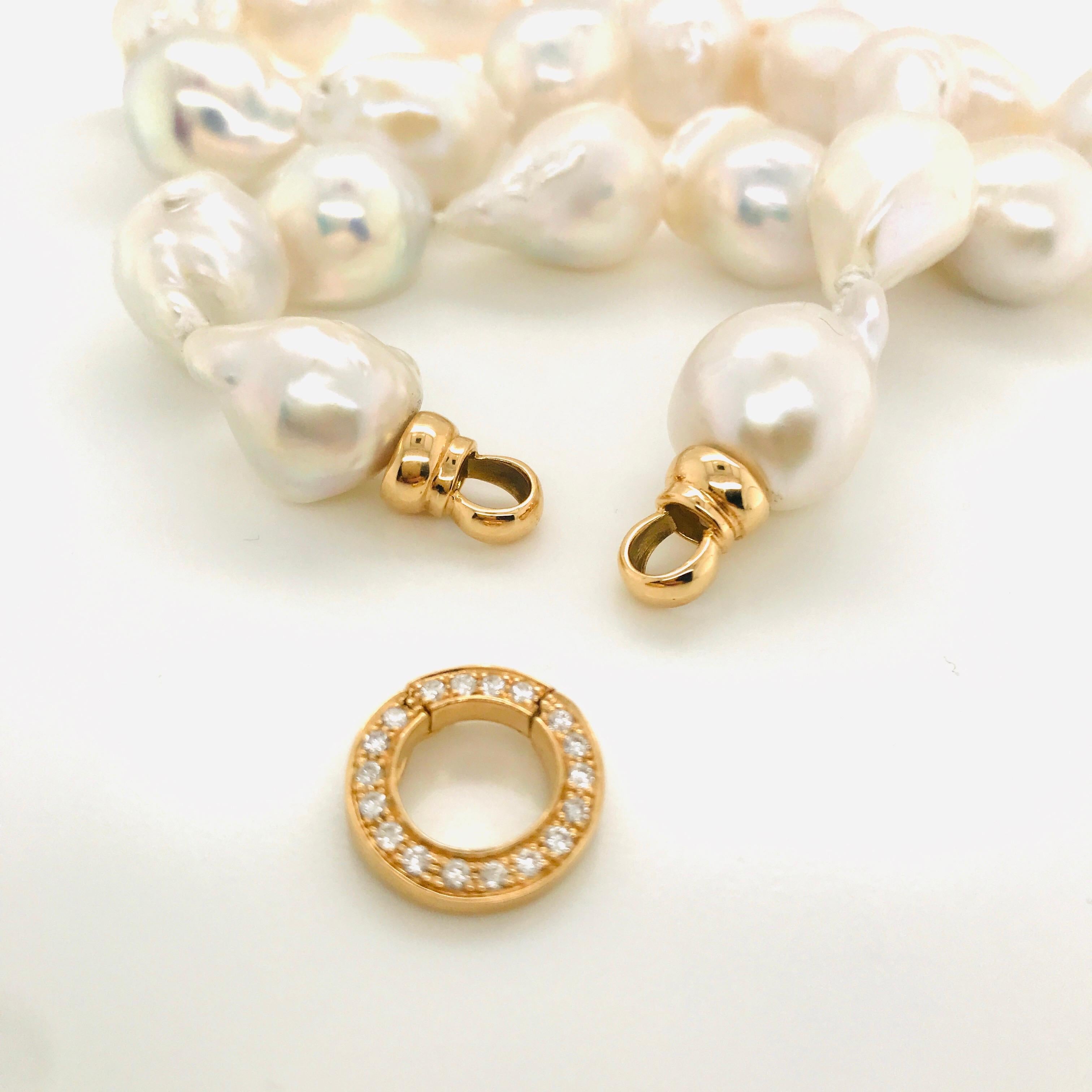 South Sea Baroque Pearl with Yellow Gold and Diamond Necklace In New Condition In Vannes, FR