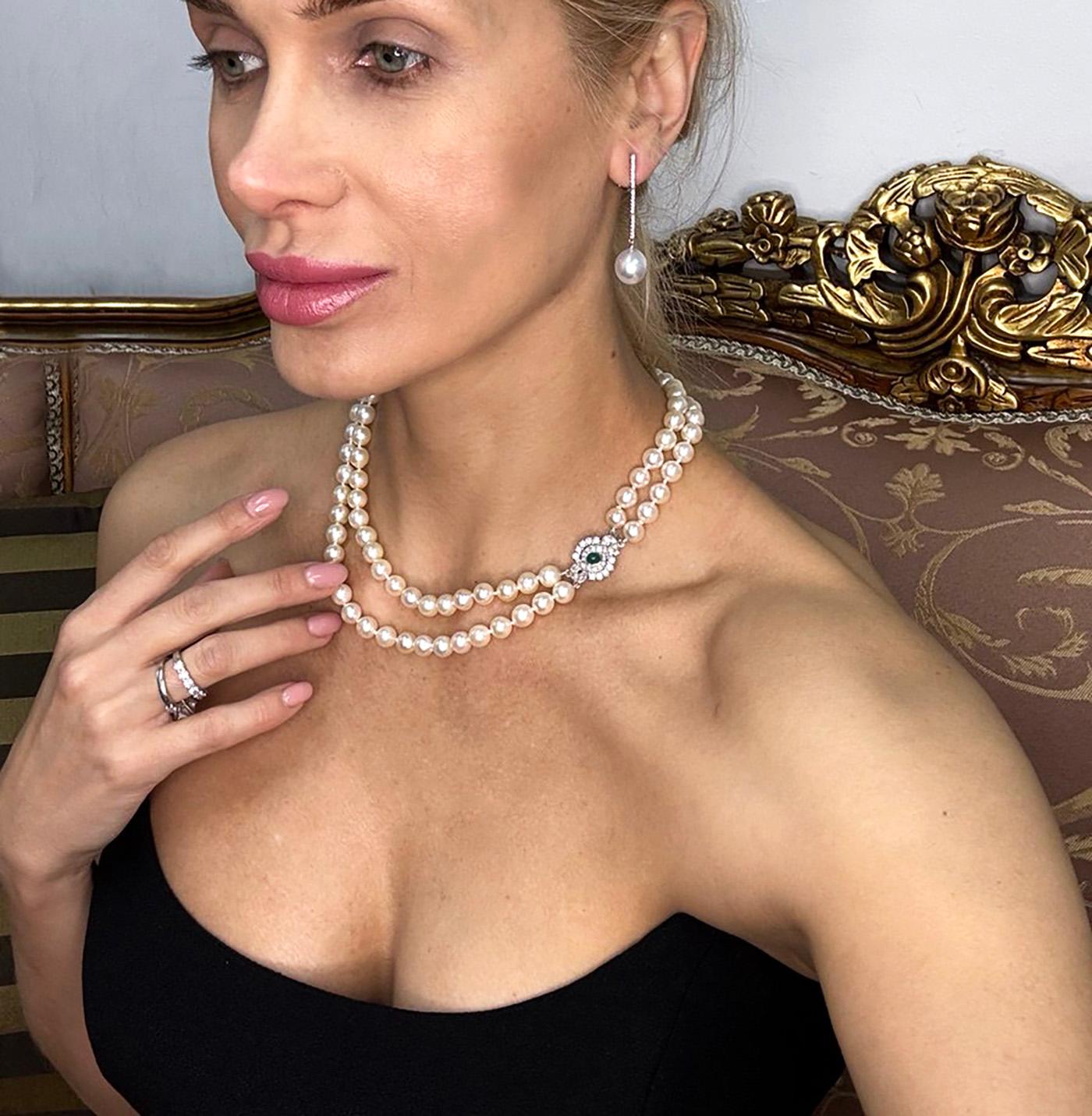 South Sea Cultured Pearl 11.5mm 0.30ctw Diamond Pendant Drop 18KW Gold Earrings In Good Condition For Sale In New York, NY