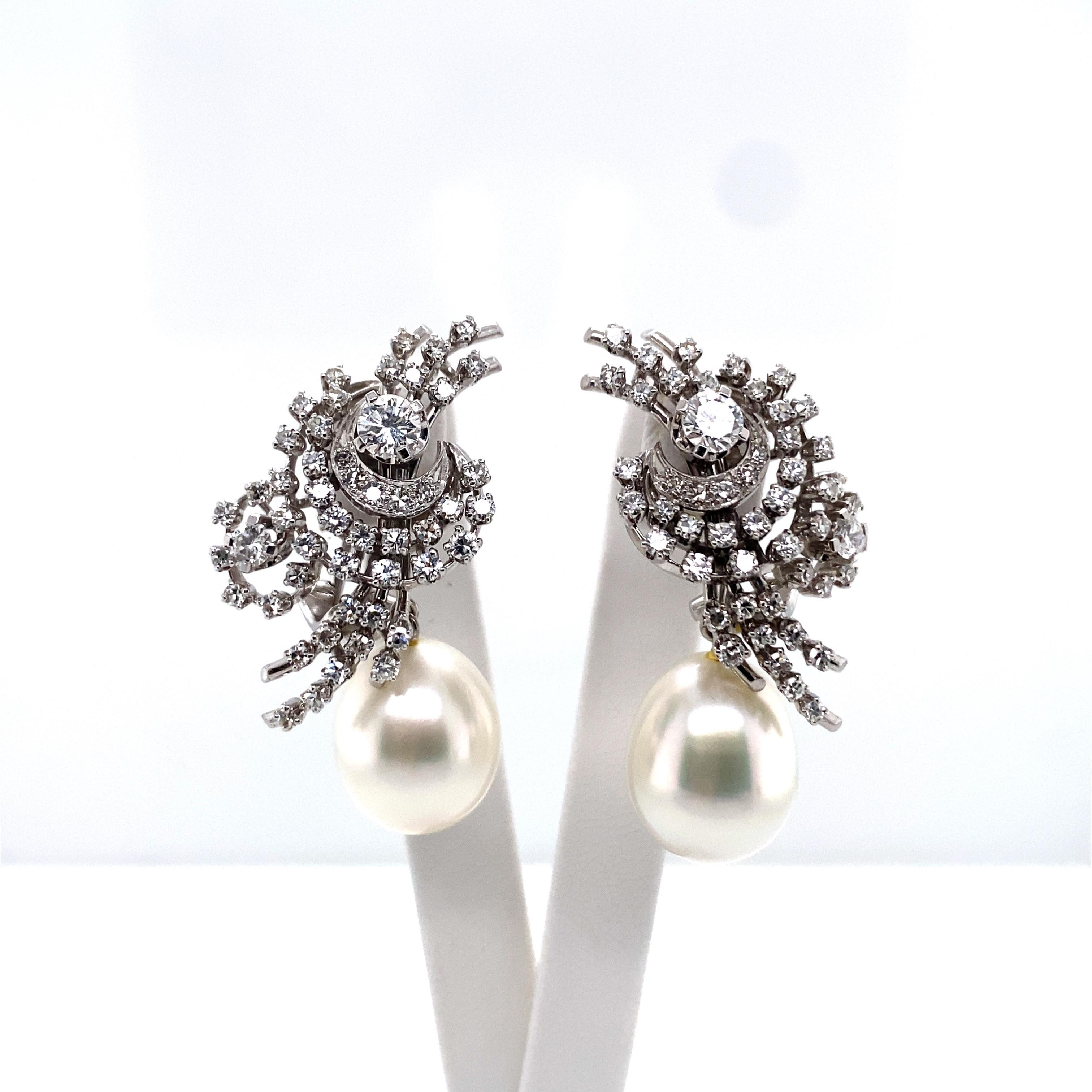 South Sea Cultured Pearl and Diamond Earclips by Bucherer in 18 Karat White Gold In Good Condition In Lucerne, CH