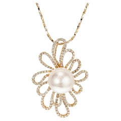 South Sea Cultured Pearl Diamond Yellow Gold Pendant Necklace