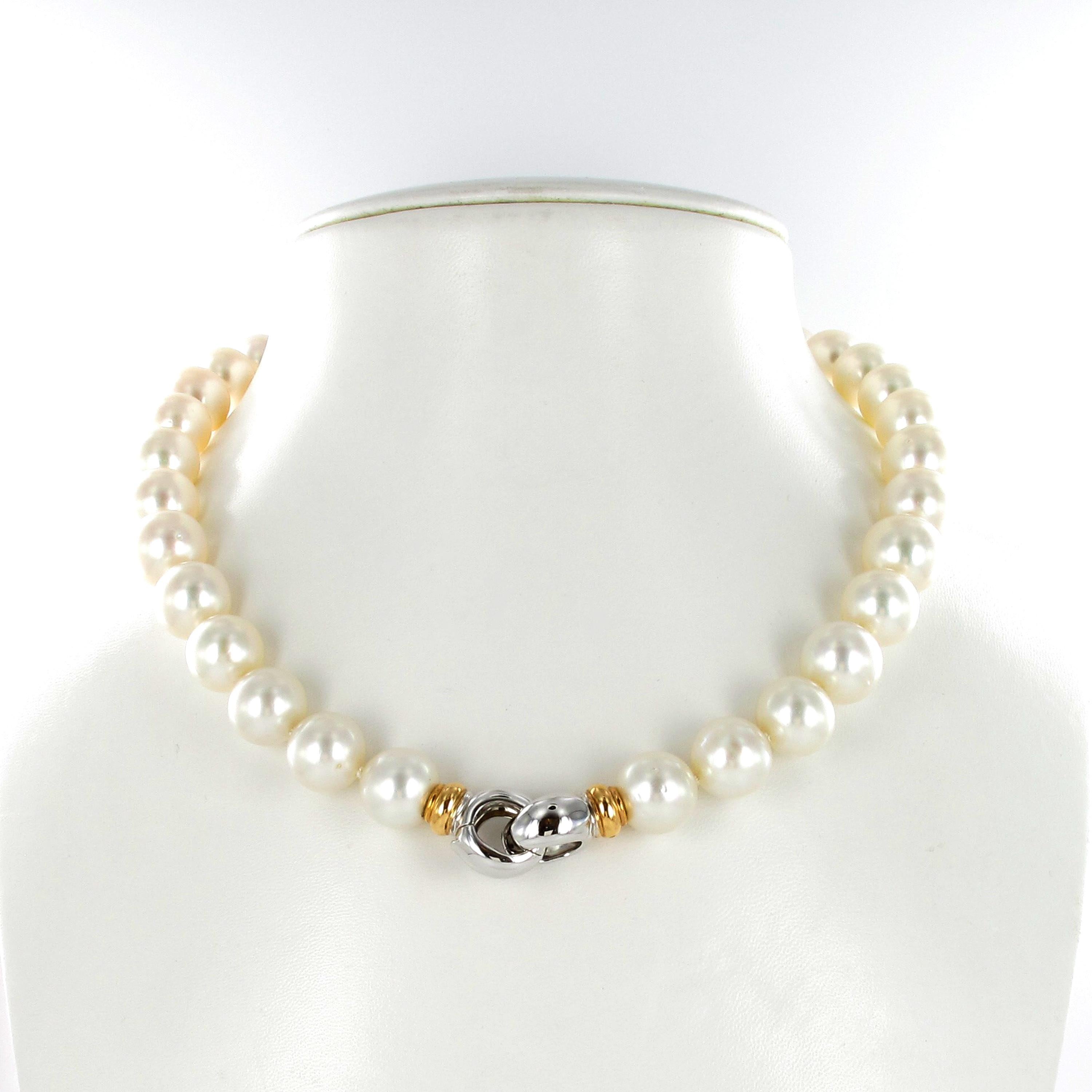 Modern South Sea Cultured Pearl Necklace with Clasp in 18 Karat White and Rose Gold For Sale