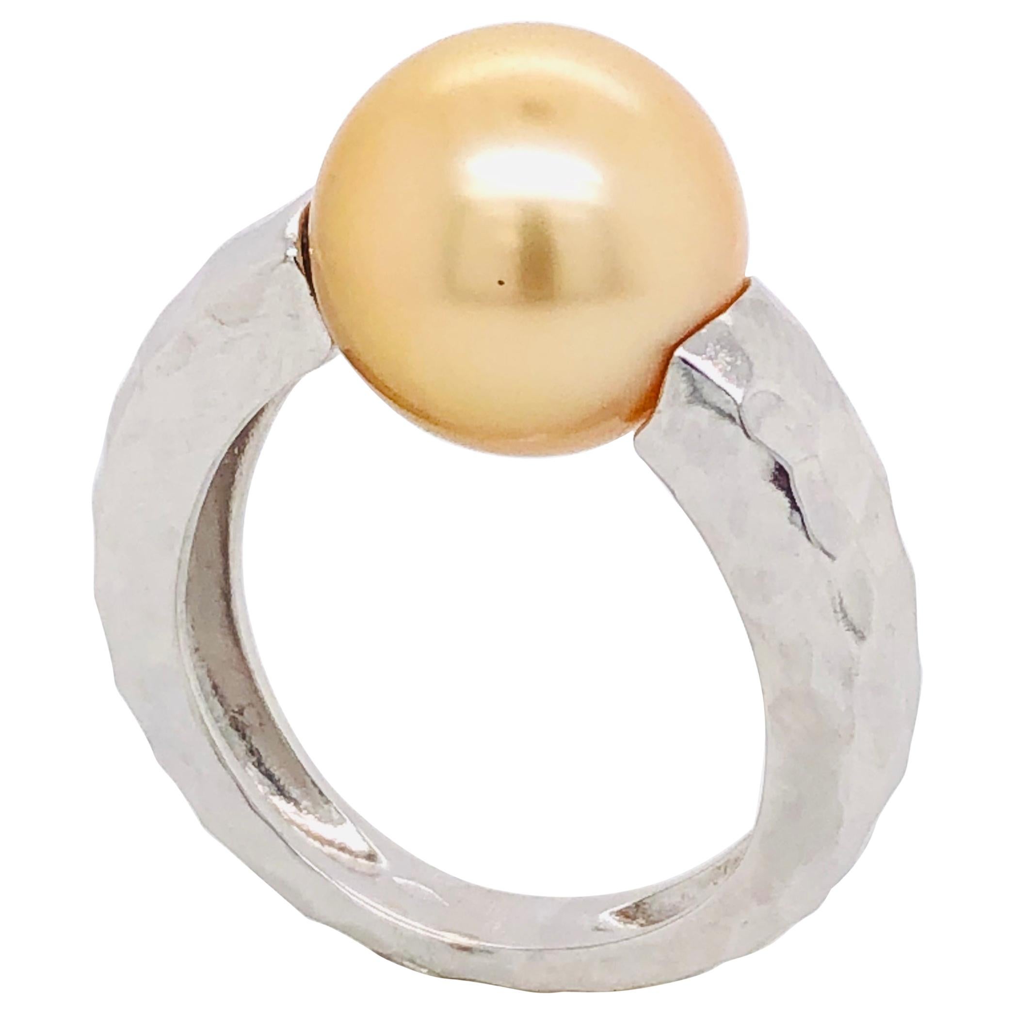 Contemporary South Sea Cultured Pearl Ring White Gold 18 Karat  For Sale