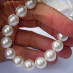 SOUTH SEA Cultured Pearl Strand white AAA+ VERY FINE Luster round 11.9 x 9.0 mm